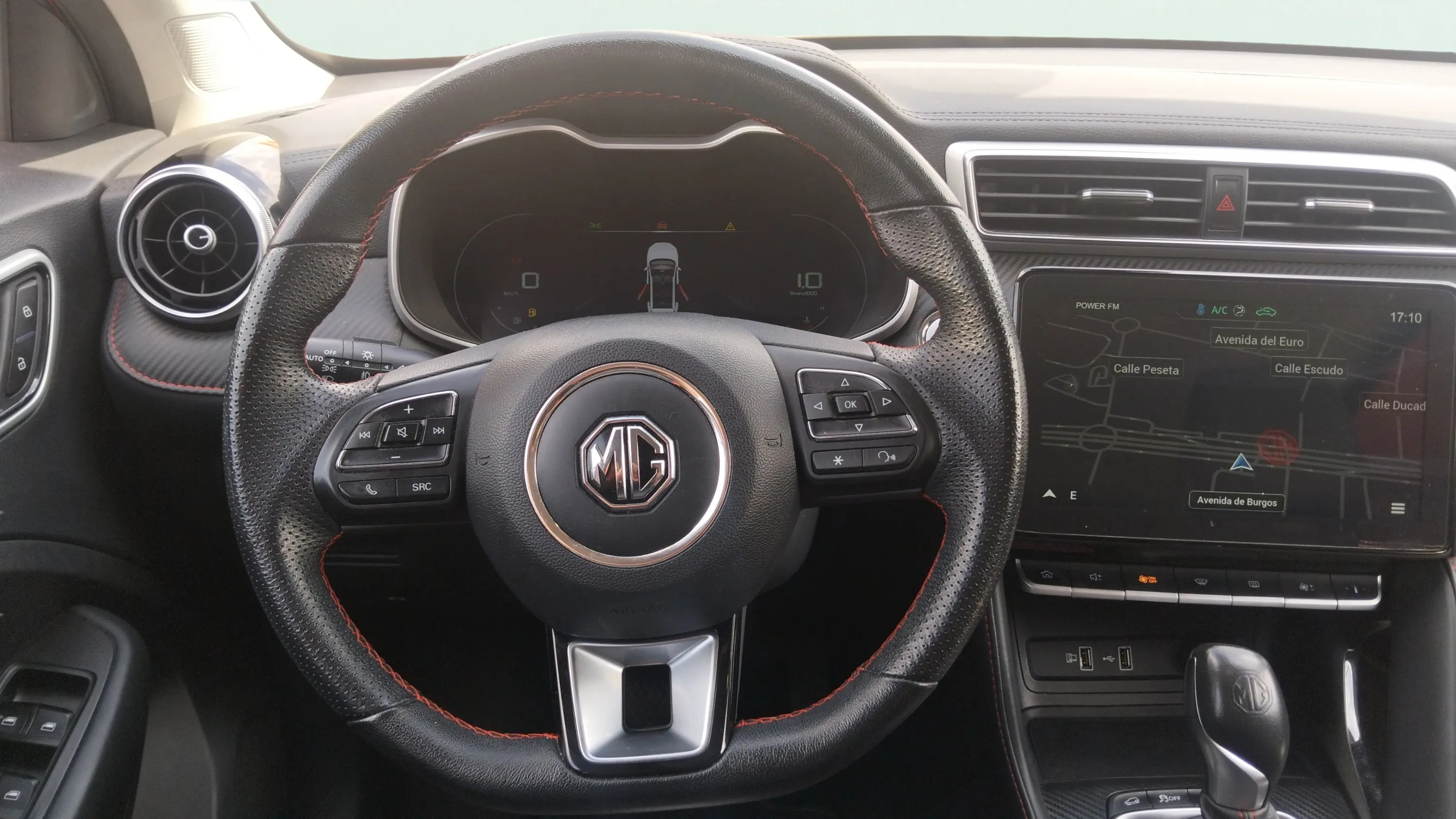 MG ZS 1.0T Luxury - foto 14