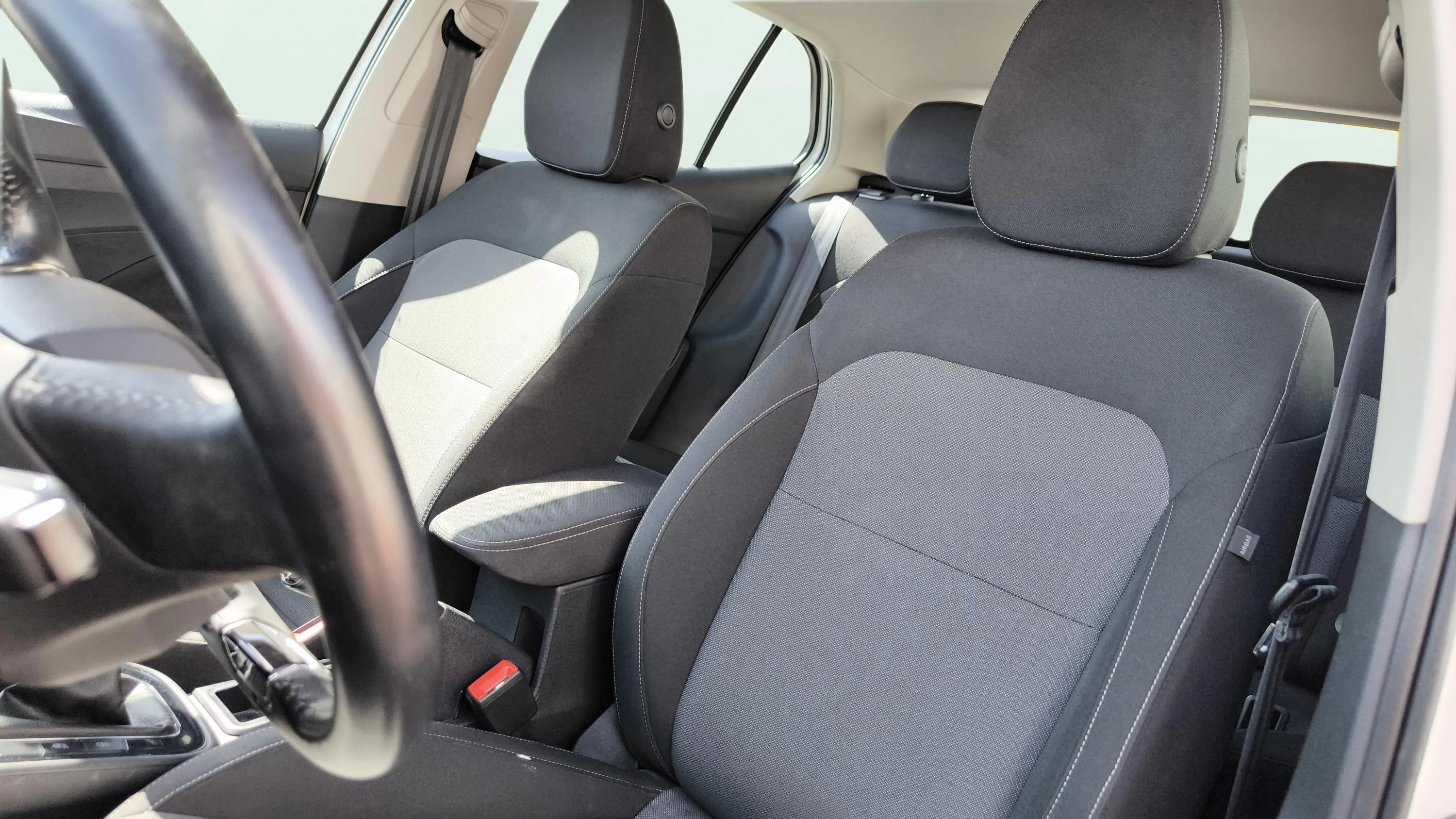 Škoda Fabia 1.0 TSI Ambition - foto 24