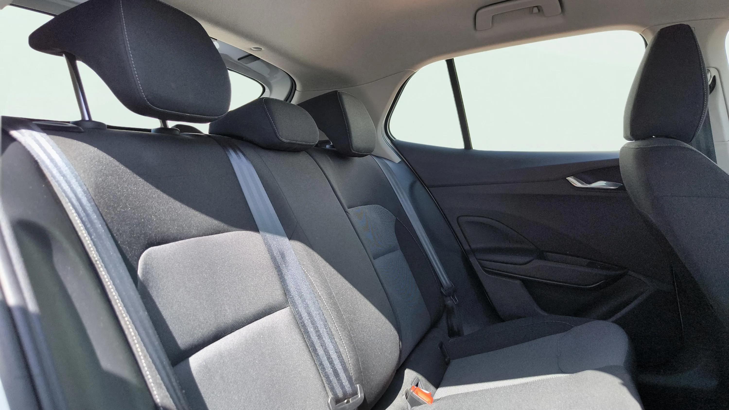 Škoda Fabia 1.0 TSI Ambition - foto 14