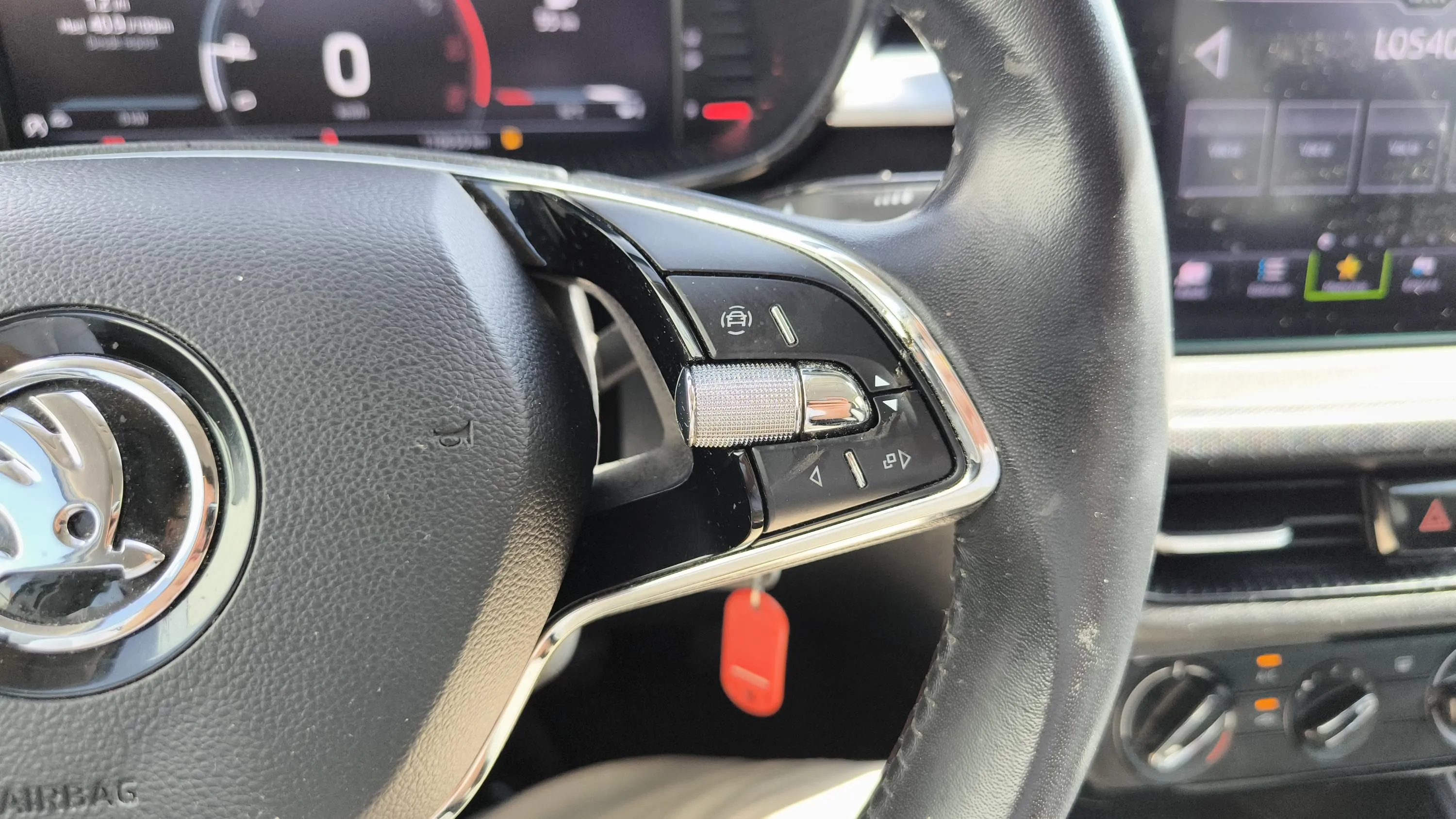 Škoda Fabia 1.0 TSI Ambition - foto 30
