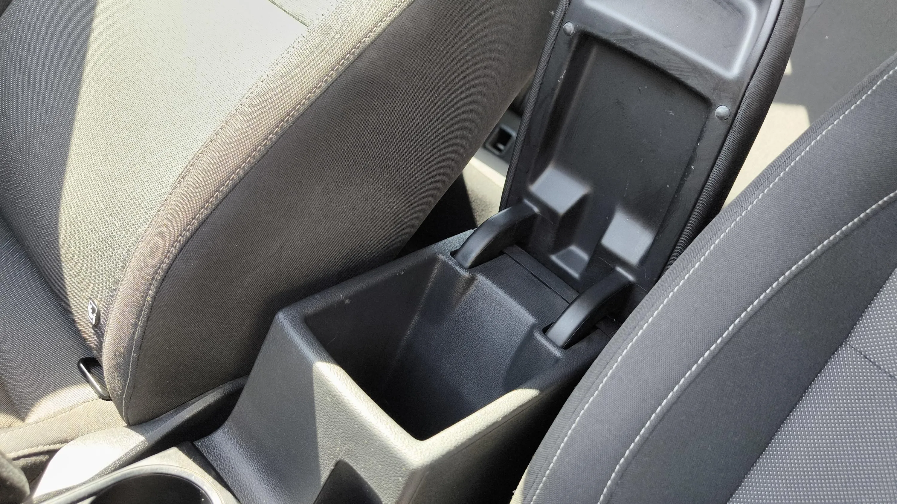 Škoda Fabia 1.0 TSI Ambition - foto 36
