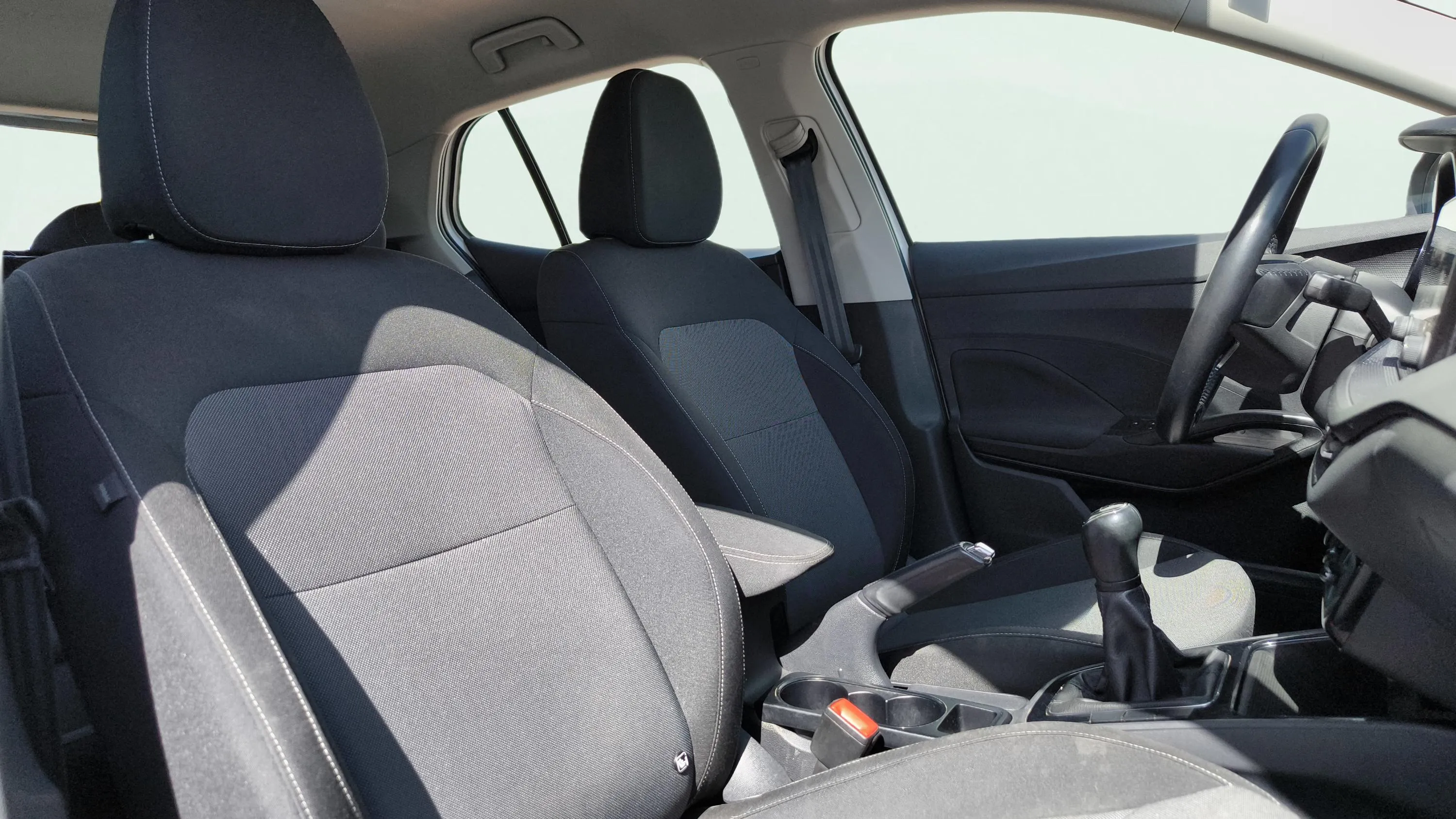 Škoda Fabia 1.0 TSI Ambition - foto 12
