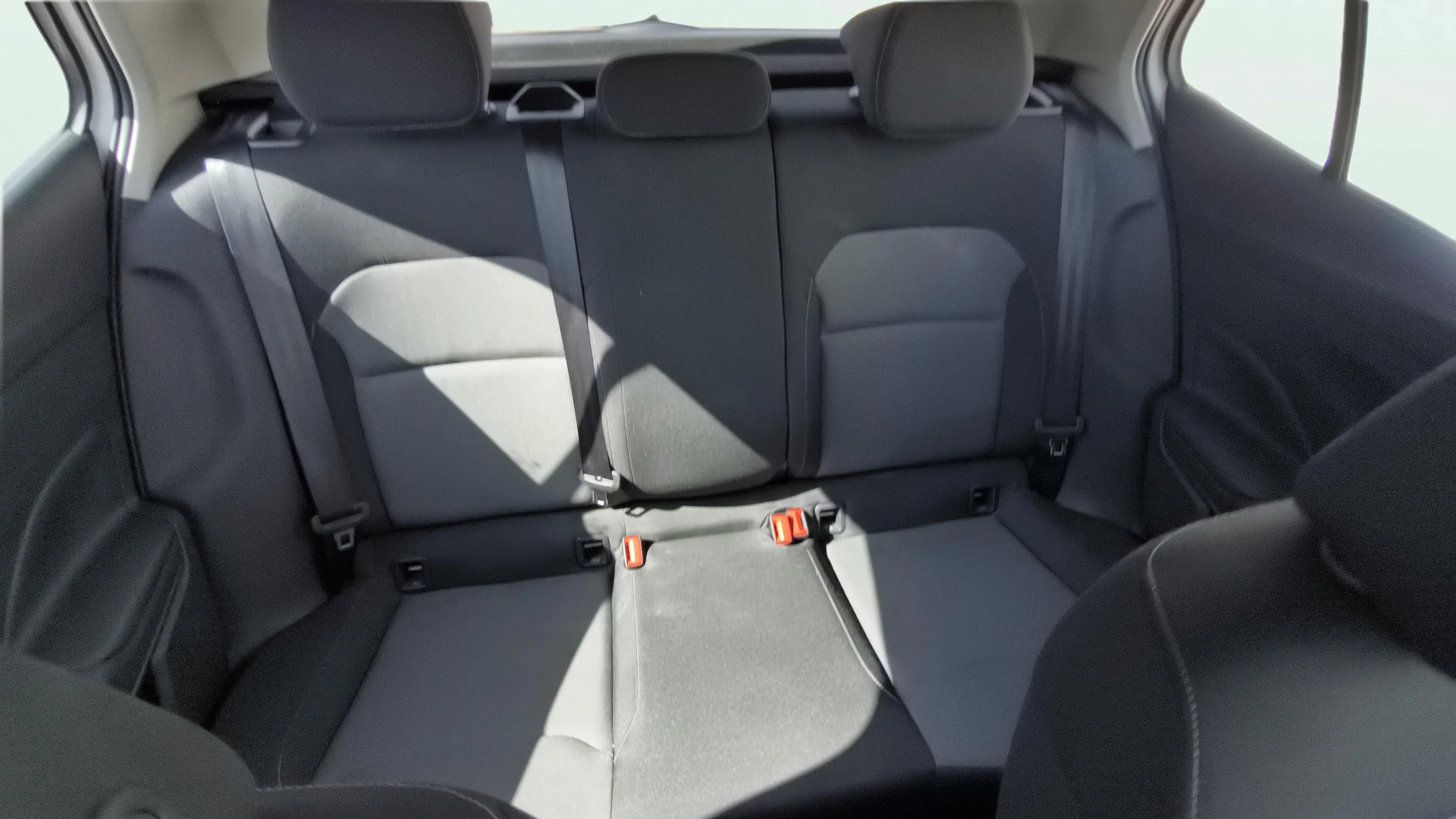 Škoda Fabia 1.0 TSI Ambition - foto 10