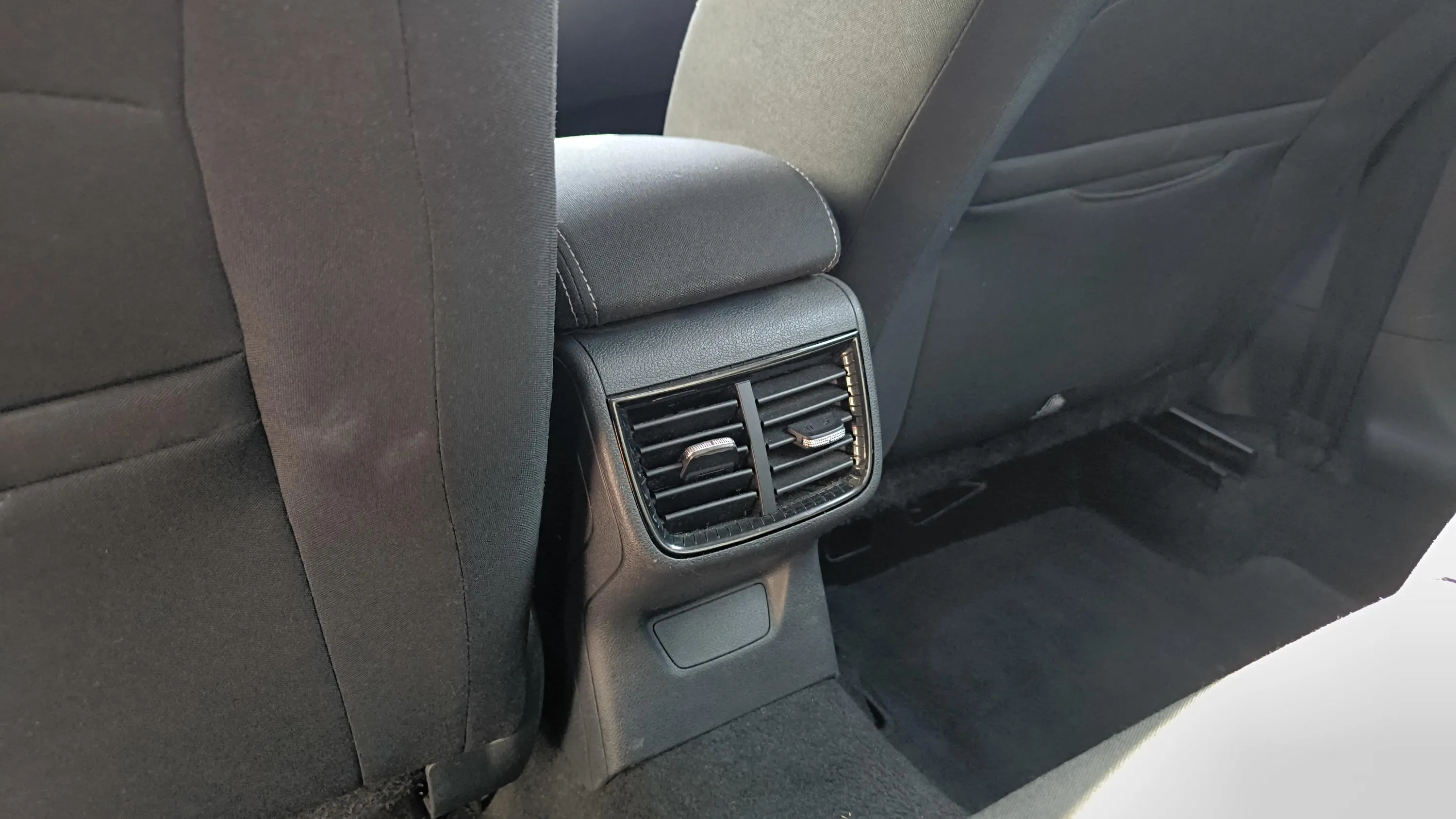 Škoda Fabia 1.0 TSI Ambition - foto 20