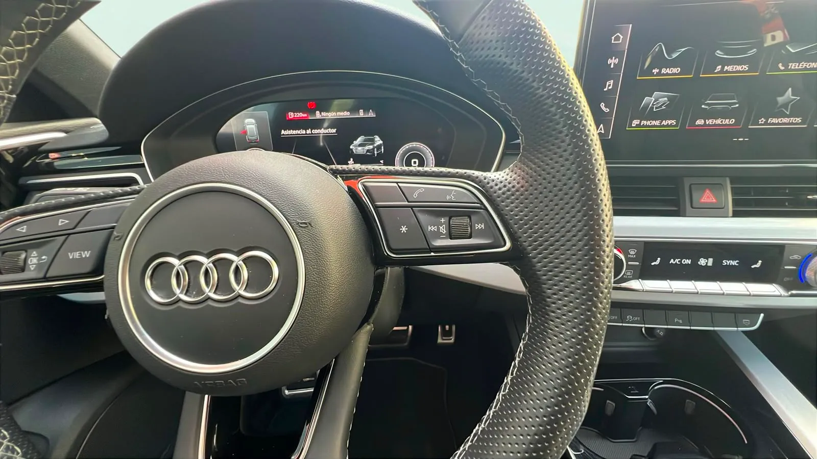 Audi A4 Avant Black line 35 TDI S tronic - foto 12