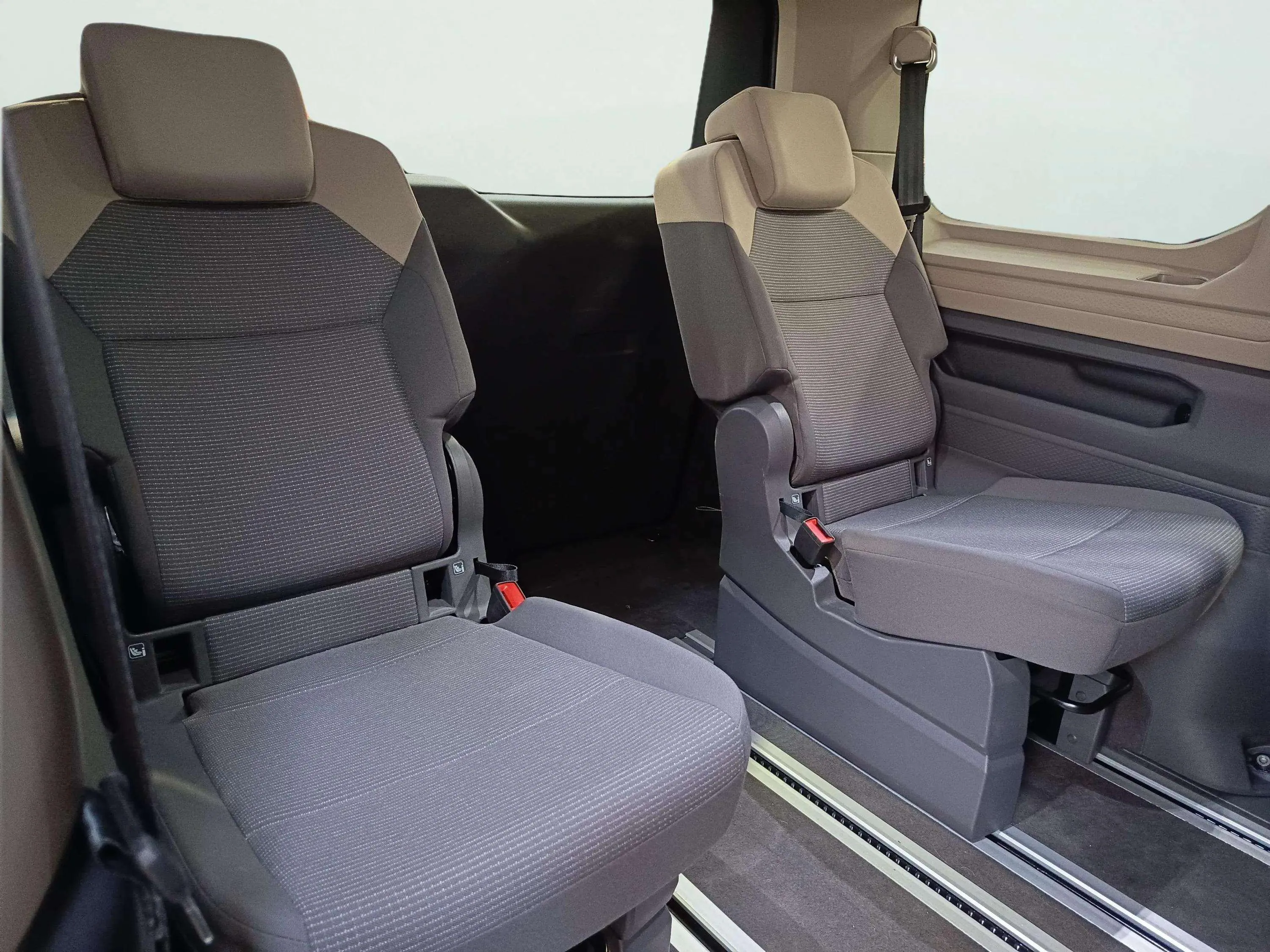 Volkswagen Multivan 1.5 TSI DSG B.Larga - foto 25