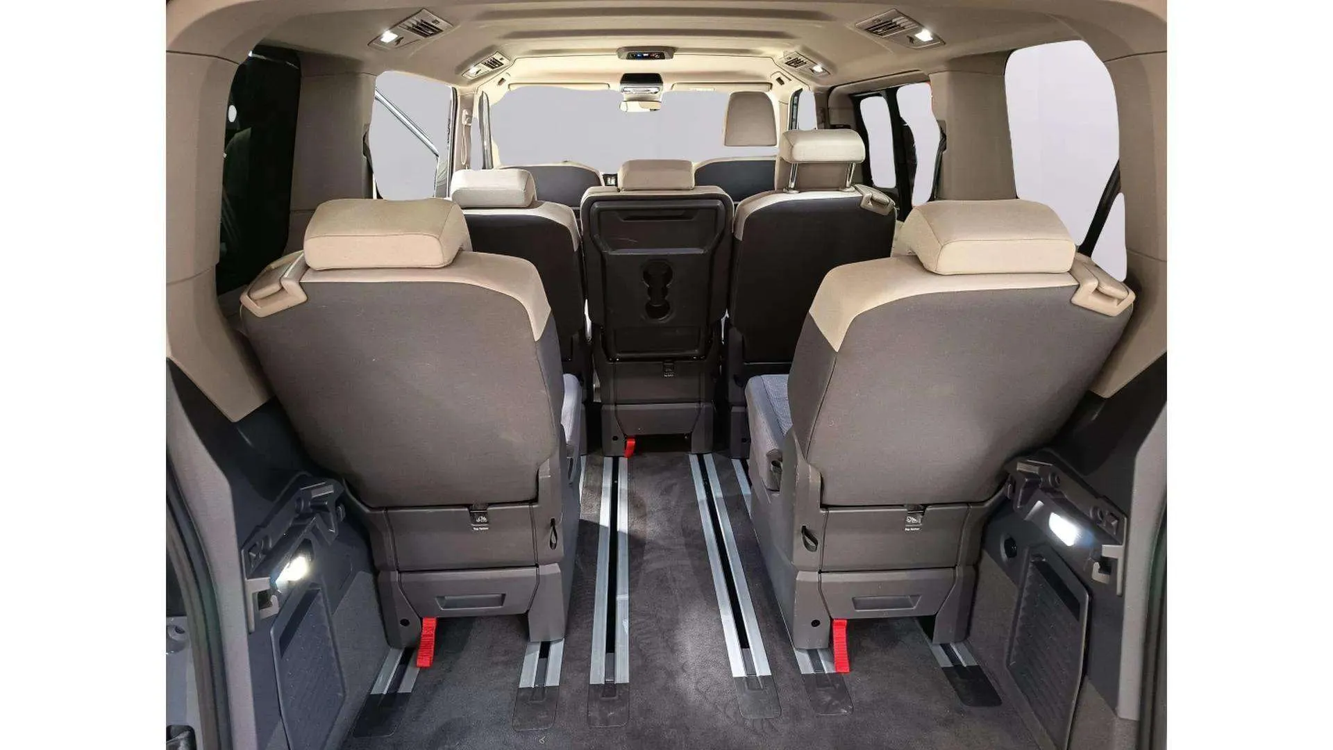 Volkswagen Multivan 1.5 TSI DSG B.Larga - foto 24
