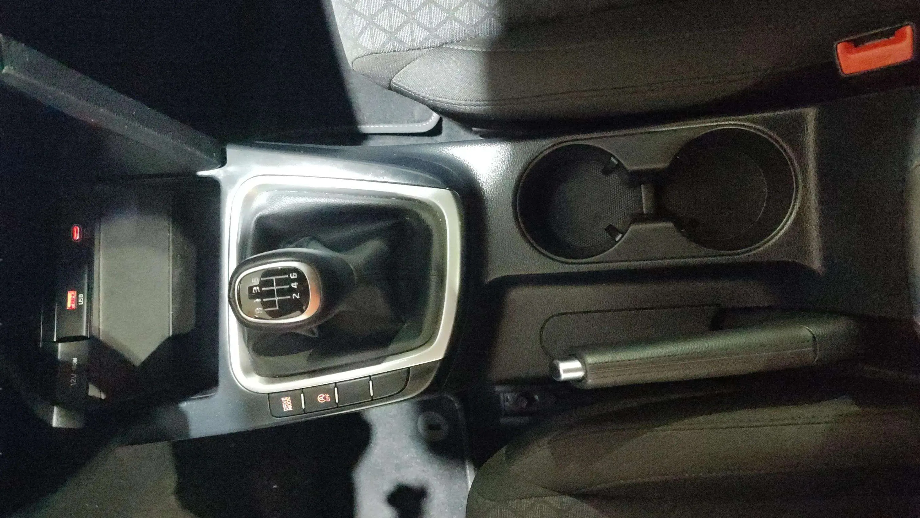 Kia Ceed 1.6 MHEV iMT Concept - foto 10
