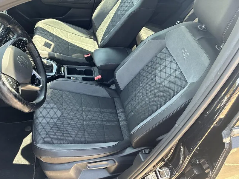 Volkswagen T-Roc R-Line 1.5 TSI DSG - foto 29
