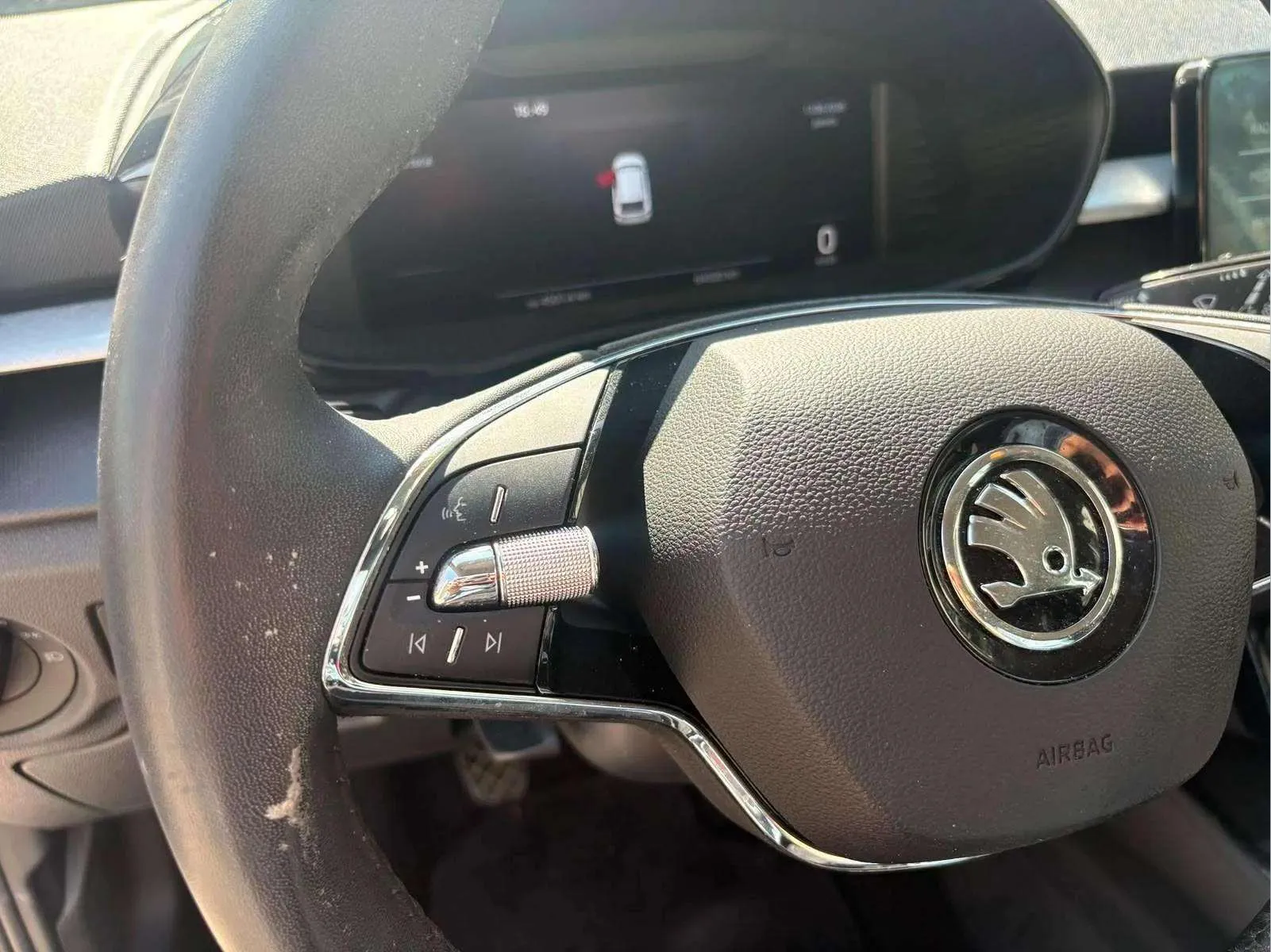 Škoda Fabia 1.0 TSI Design - foto 11