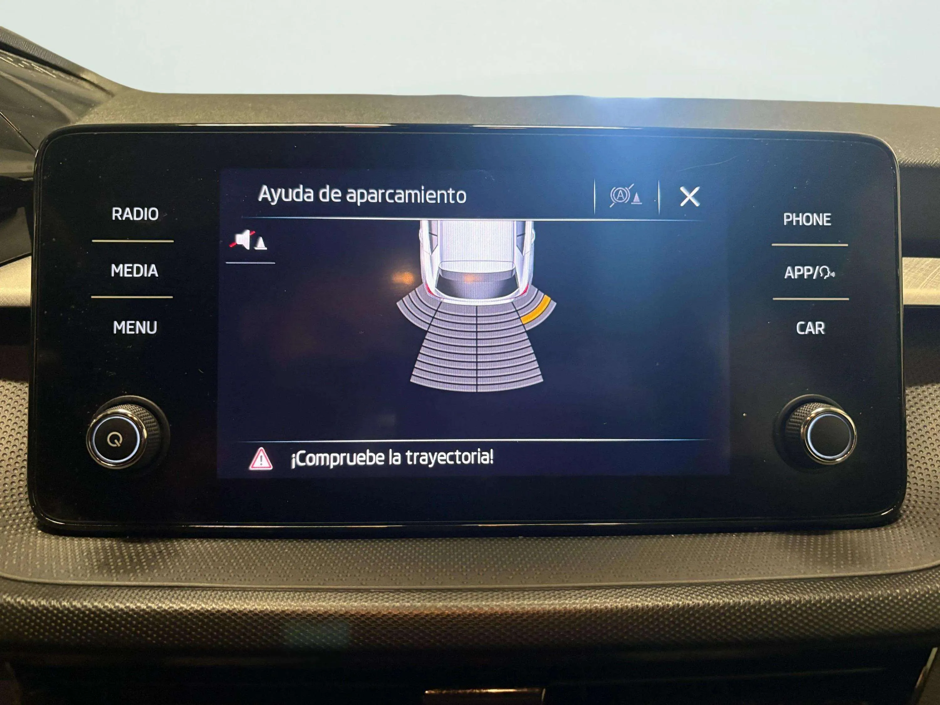 Škoda Fabia 1.0 TSI Design - foto 20