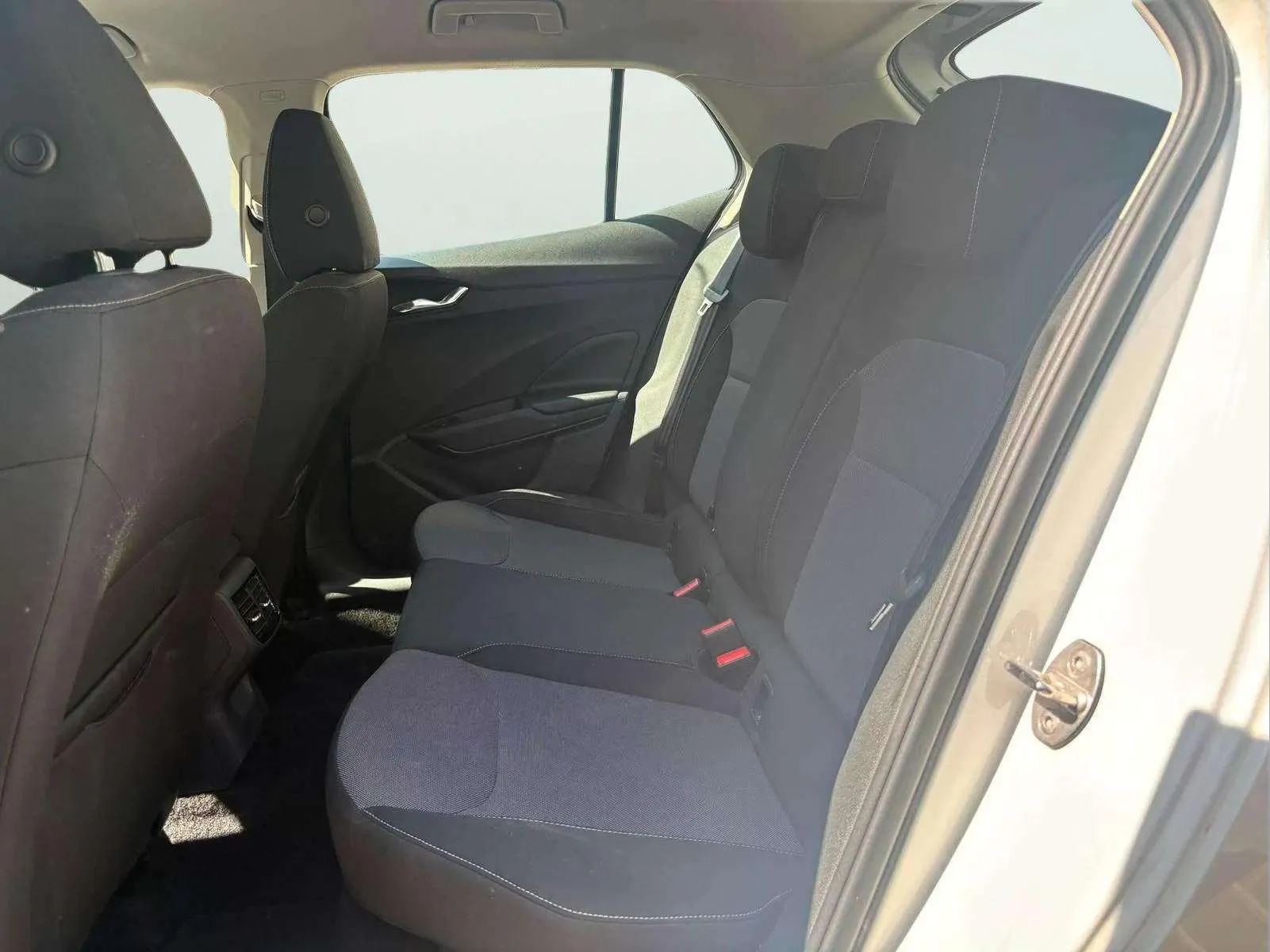 Škoda Fabia 1.0 TSI Design - foto 18