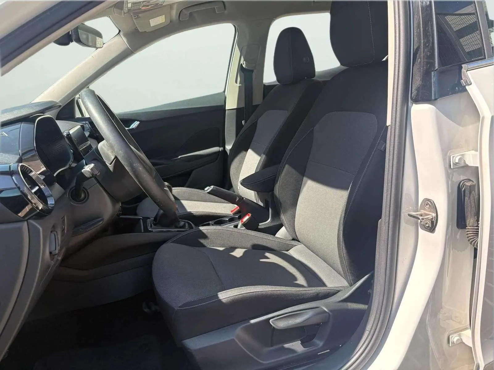 Škoda Fabia 1.0 TSI Design - foto 17