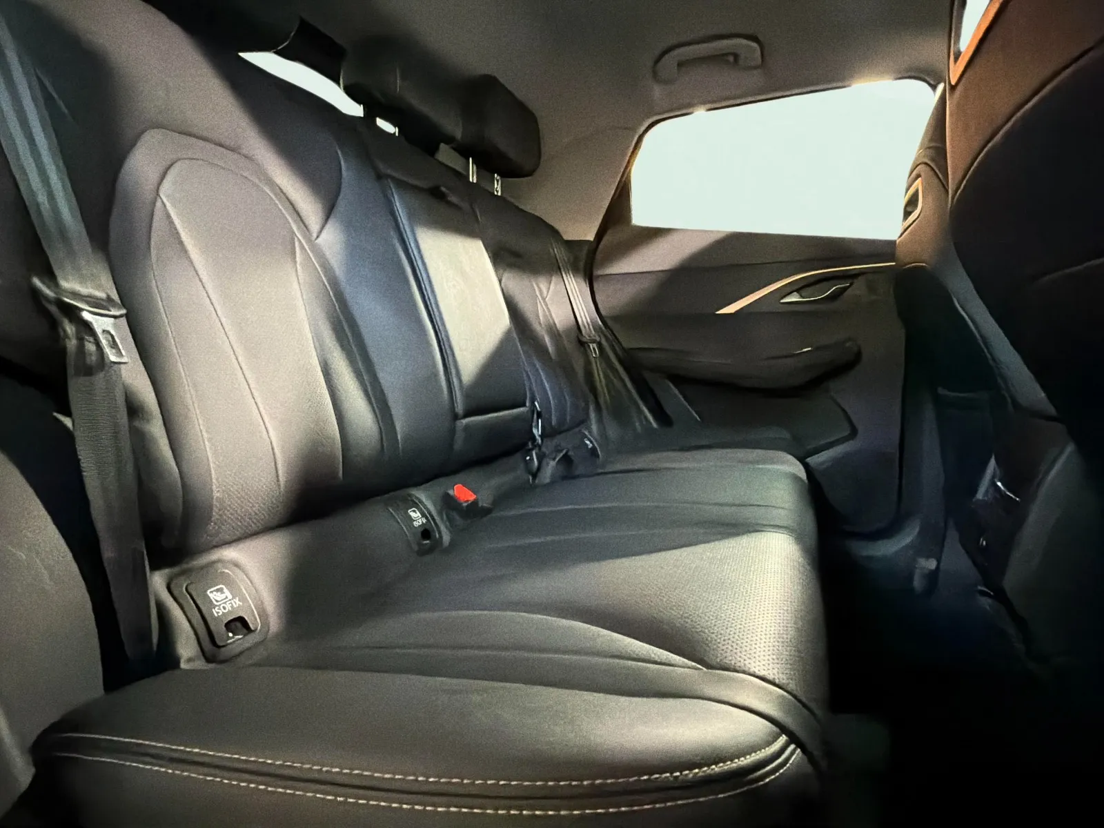 Omoda 5 1.6 T-GDi DCT Premium - foto 19