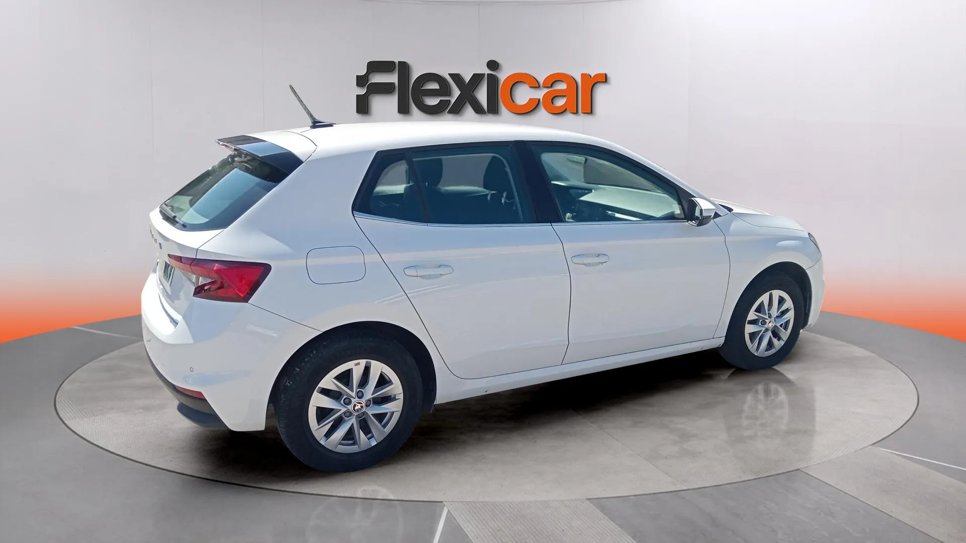 Škoda Fabia 1.0 TSI Ambition - foto 10