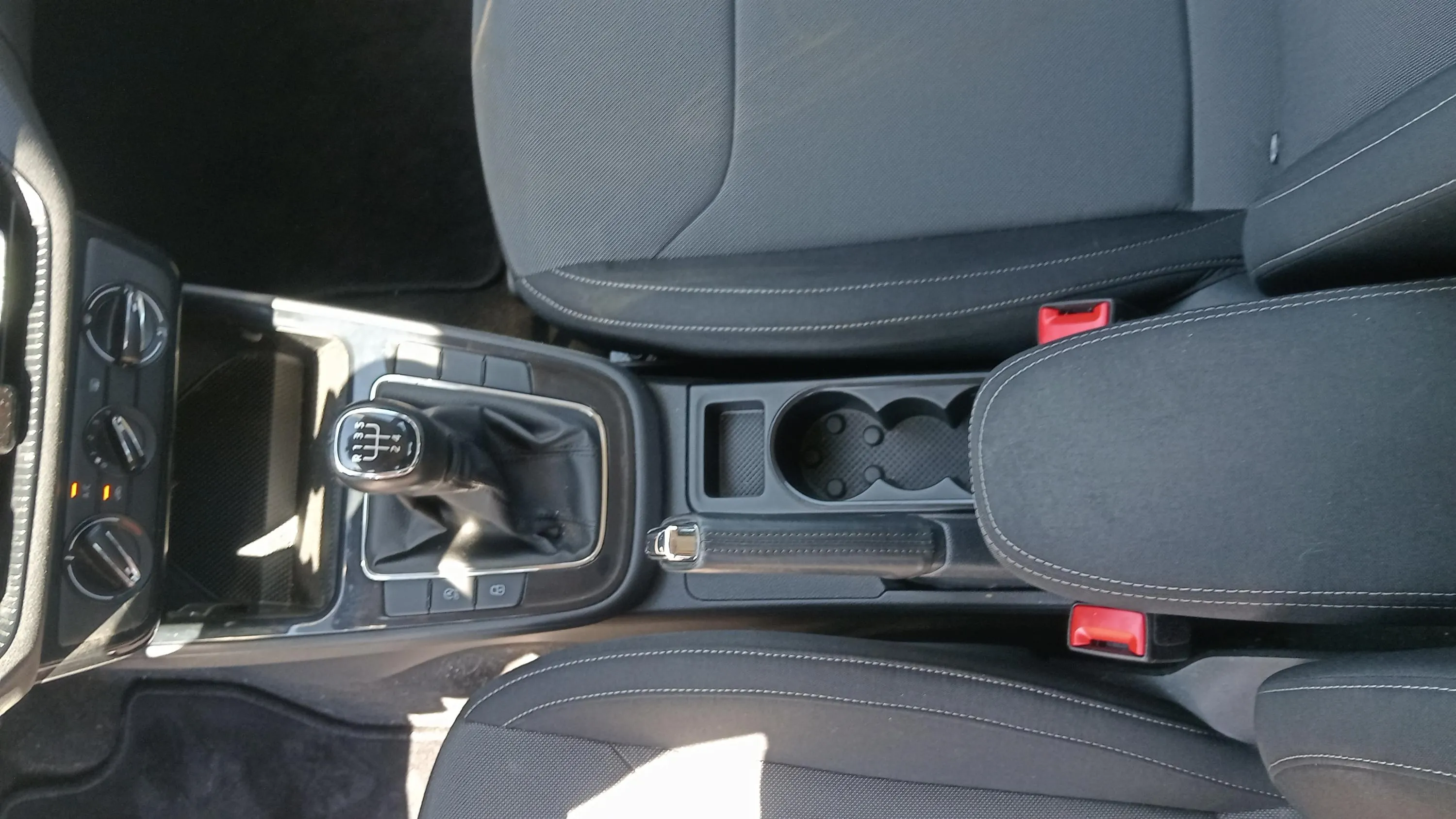 Škoda Fabia 1.0 TSI Ambition - foto 26