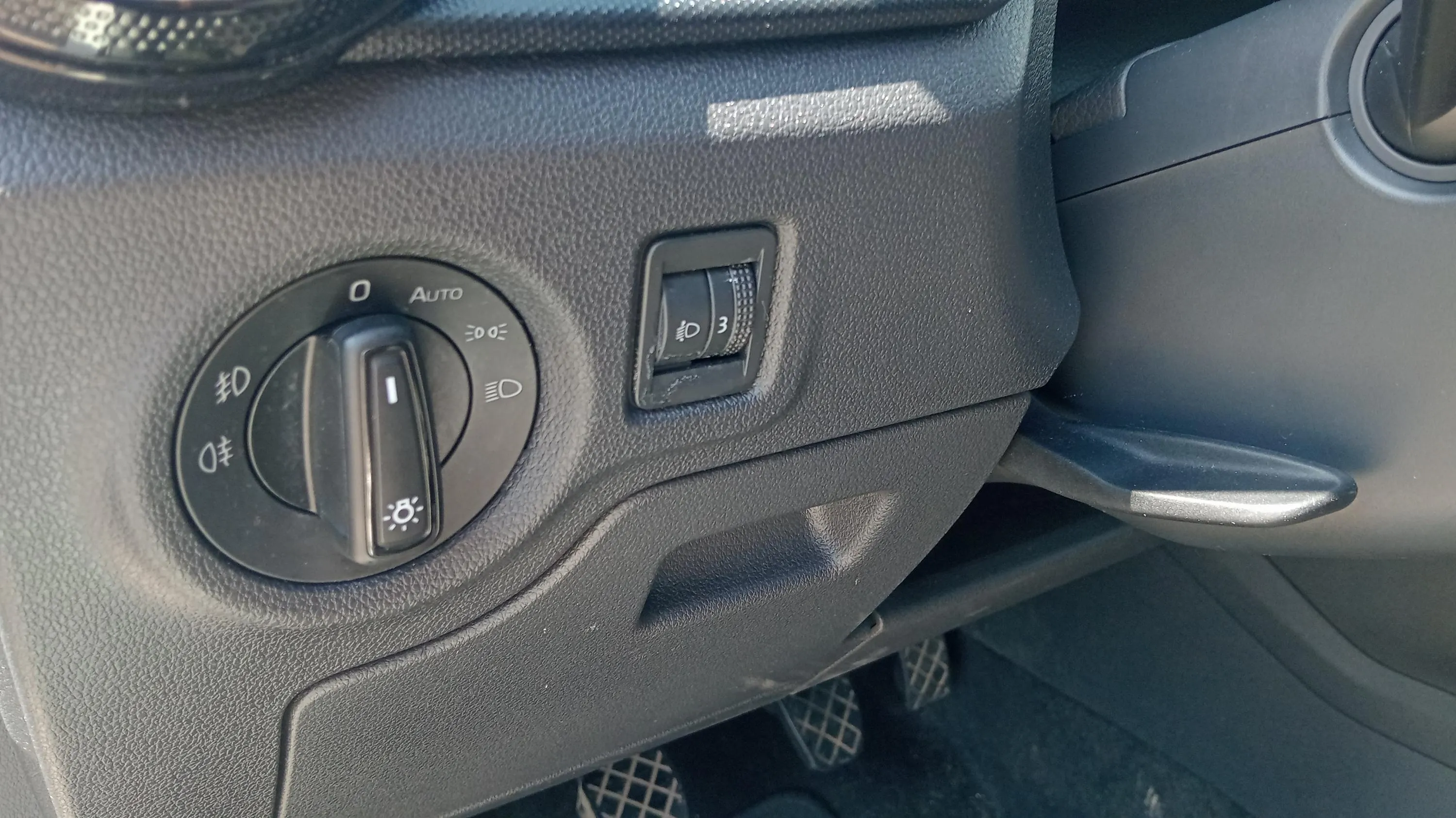 Škoda Fabia 1.0 TSI Ambition - foto 24
