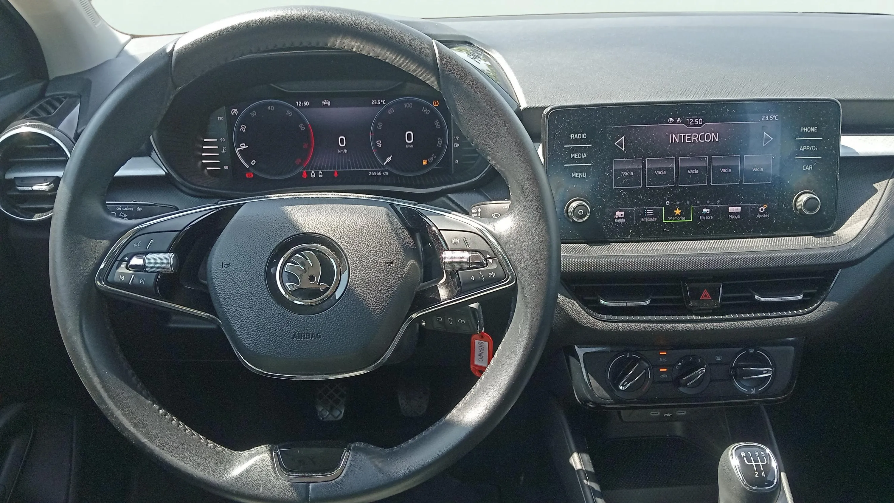 Škoda Fabia 1.0 TSI Ambition - foto 16