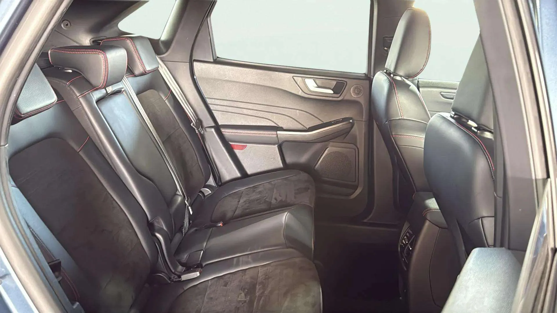 Ford Kuga ST-Line X 2.5 Duratec PHEV - foto 25