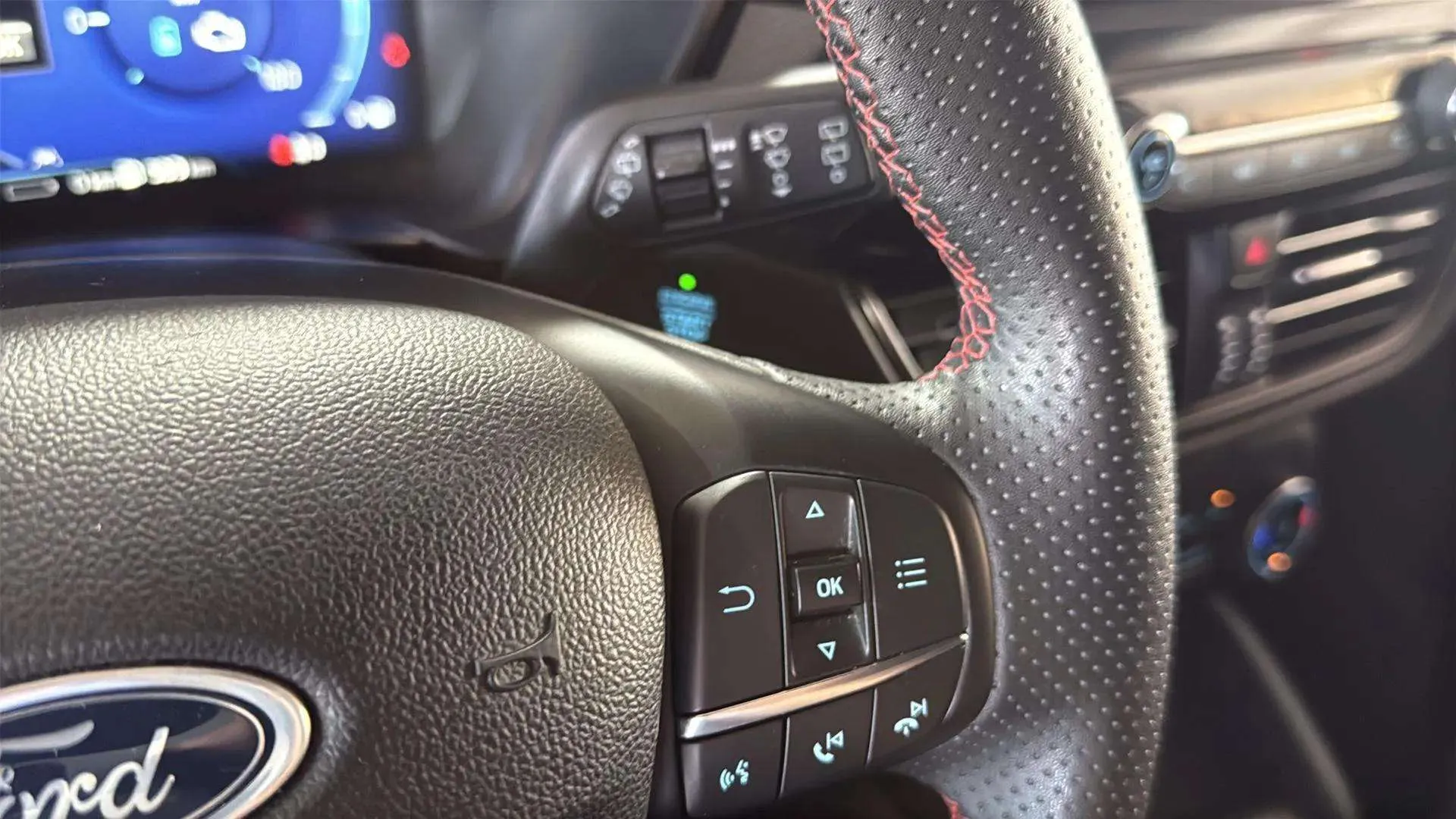 Ford Kuga ST-Line X 2.5 Duratec PHEV - foto 17