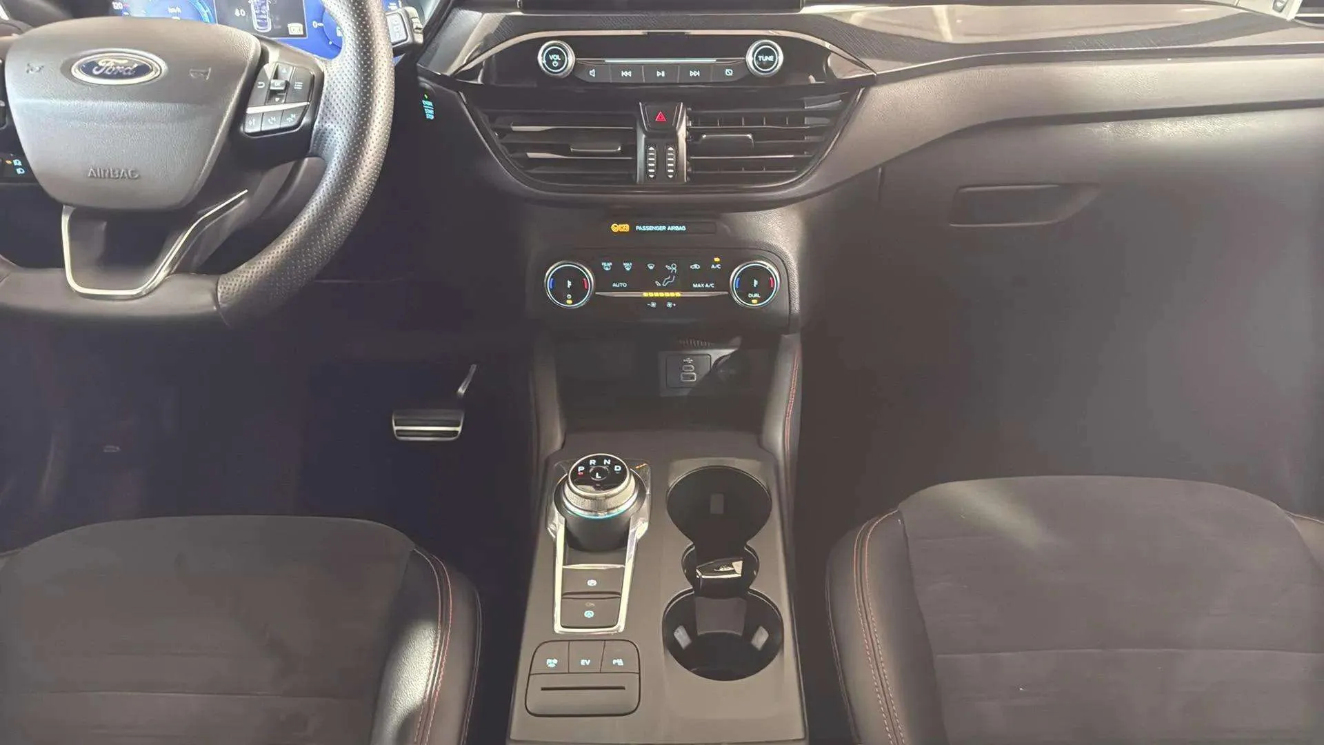 Ford Kuga ST-Line X 2.5 Duratec PHEV - foto 19