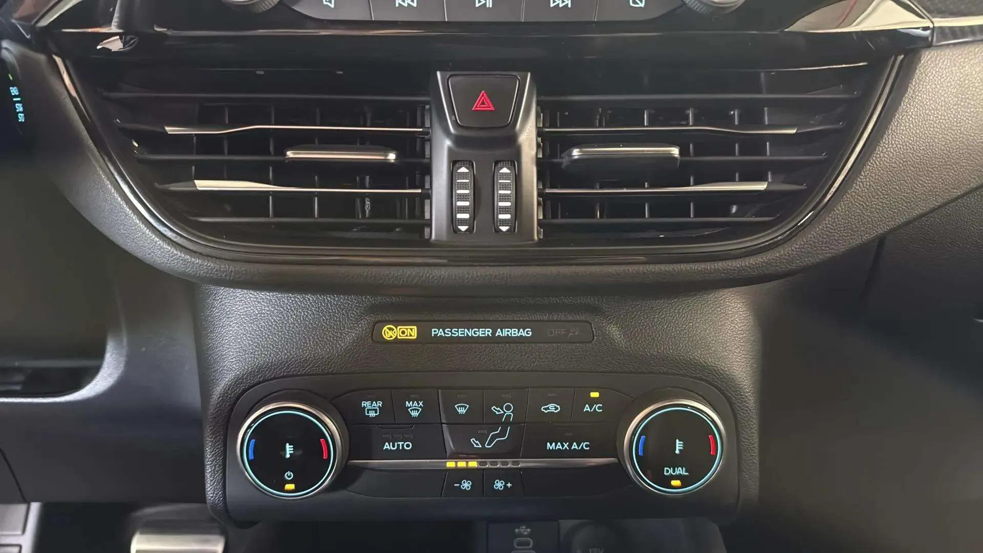 Ford Kuga ST-Line X 2.5 Duratec PHEV - foto 21