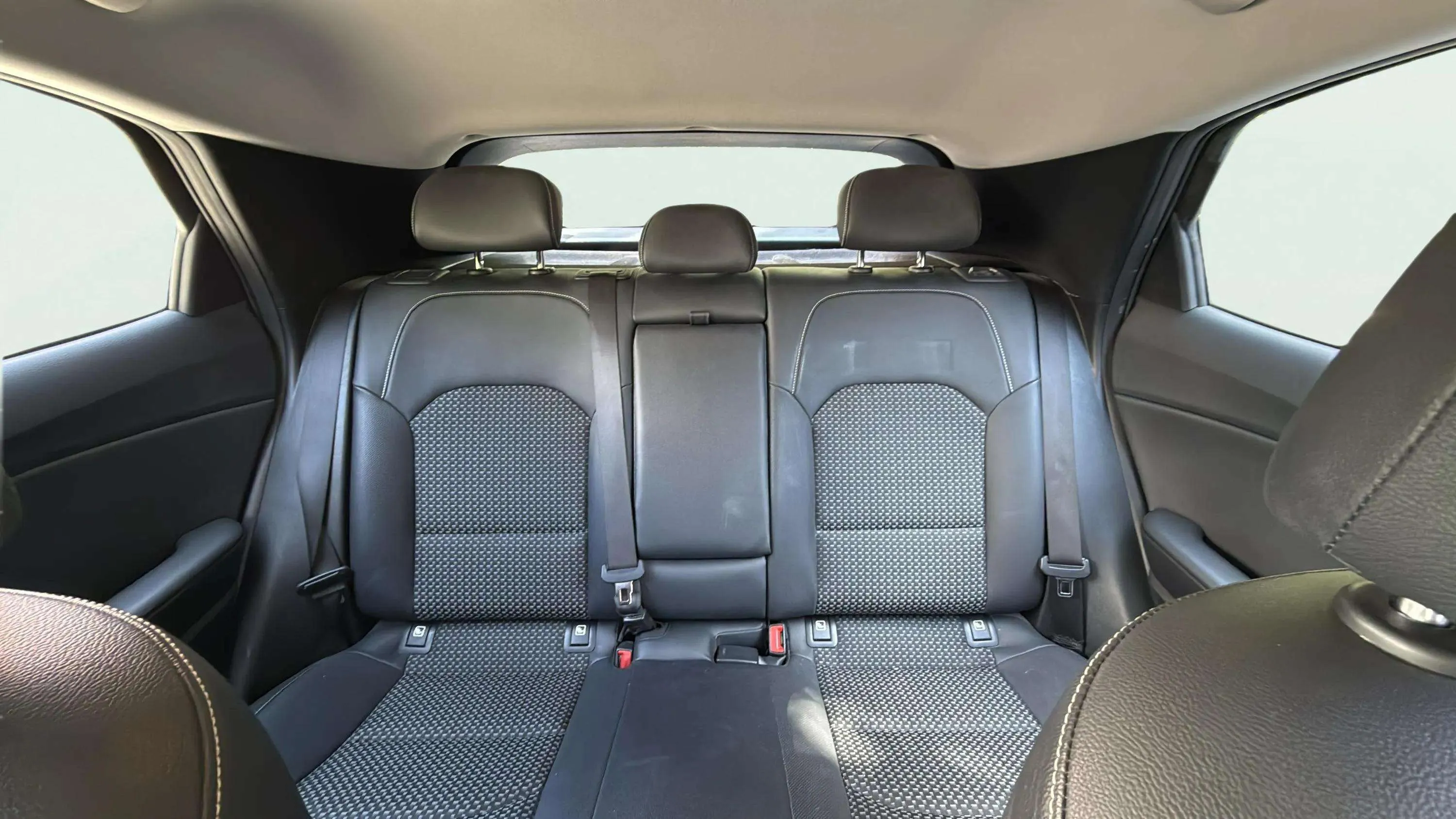 Kia XCeed 1.4 T-GDi Tech DCT - foto 14