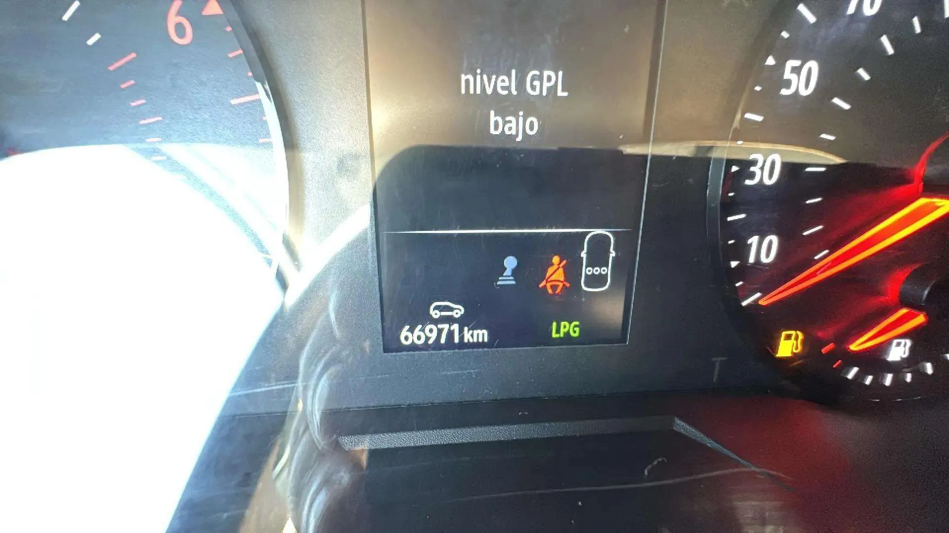 Renault Clio Business TCe GLP - foto 17