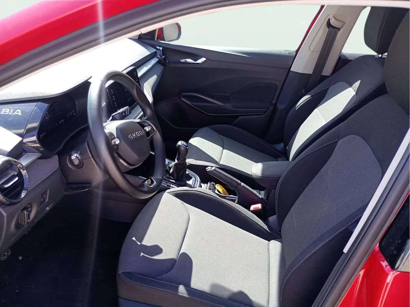 Škoda Fabia 1.0 TSI Selection - foto 9