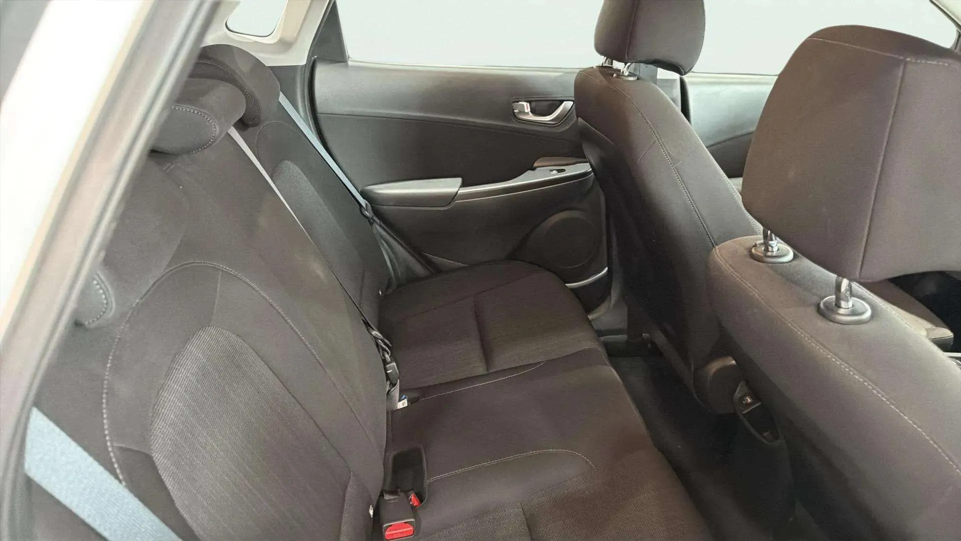 Hyundai Kona 1.6 T-GDi Tecno 4x4 DCT - foto 22