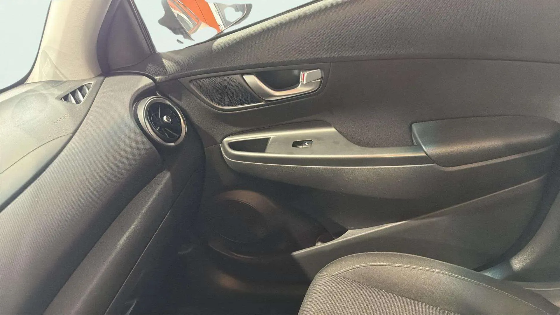 Hyundai Kona 1.6 T-GDi Tecno 4x4 DCT - foto 15