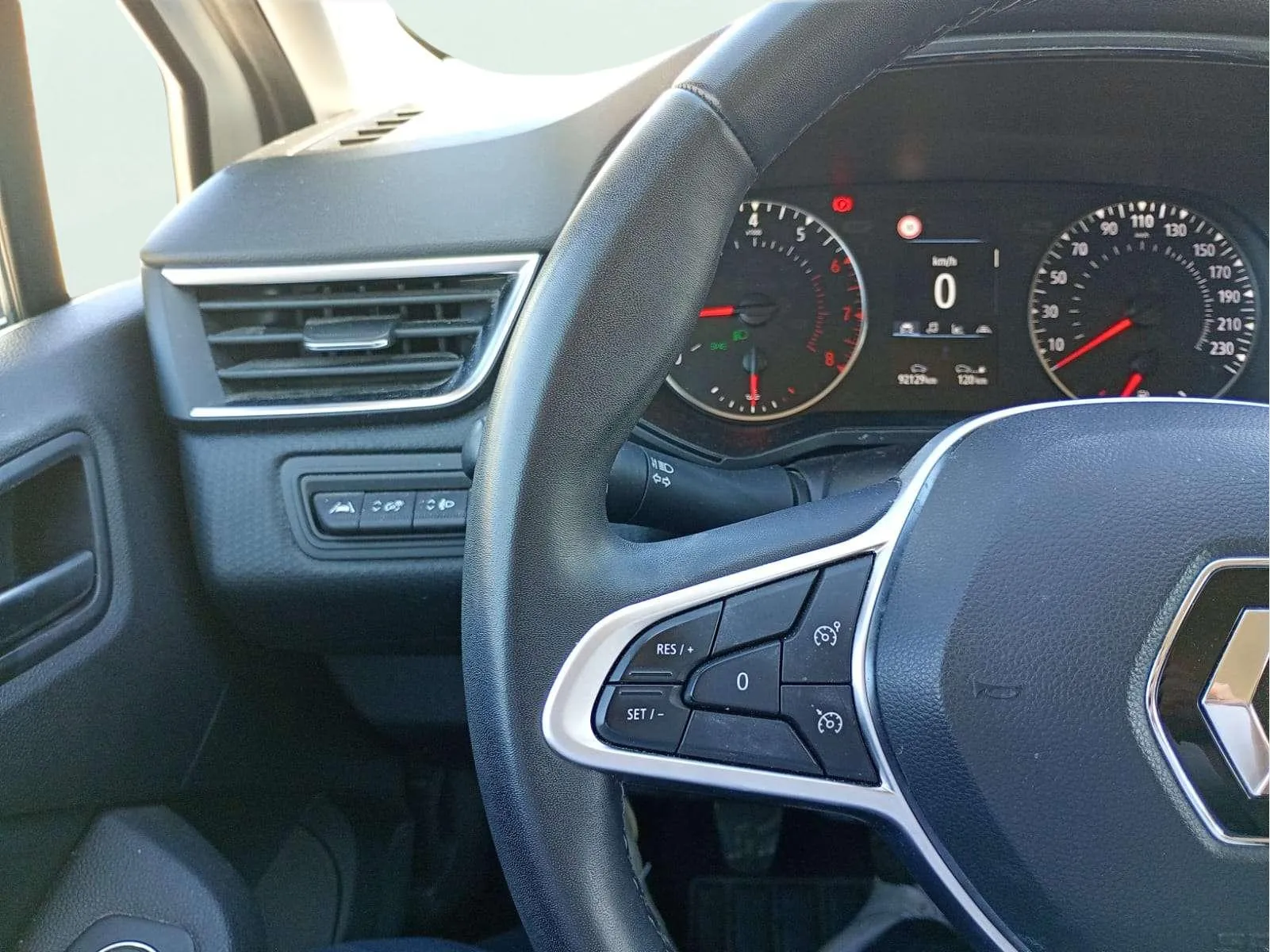 Renault Clio Intens TCe - foto 12