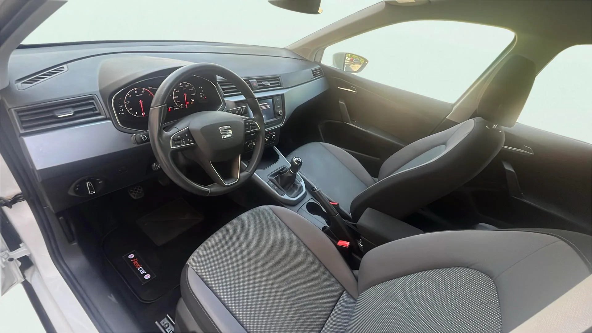 SEAT Arona 1.0 TSI Style - foto 9
