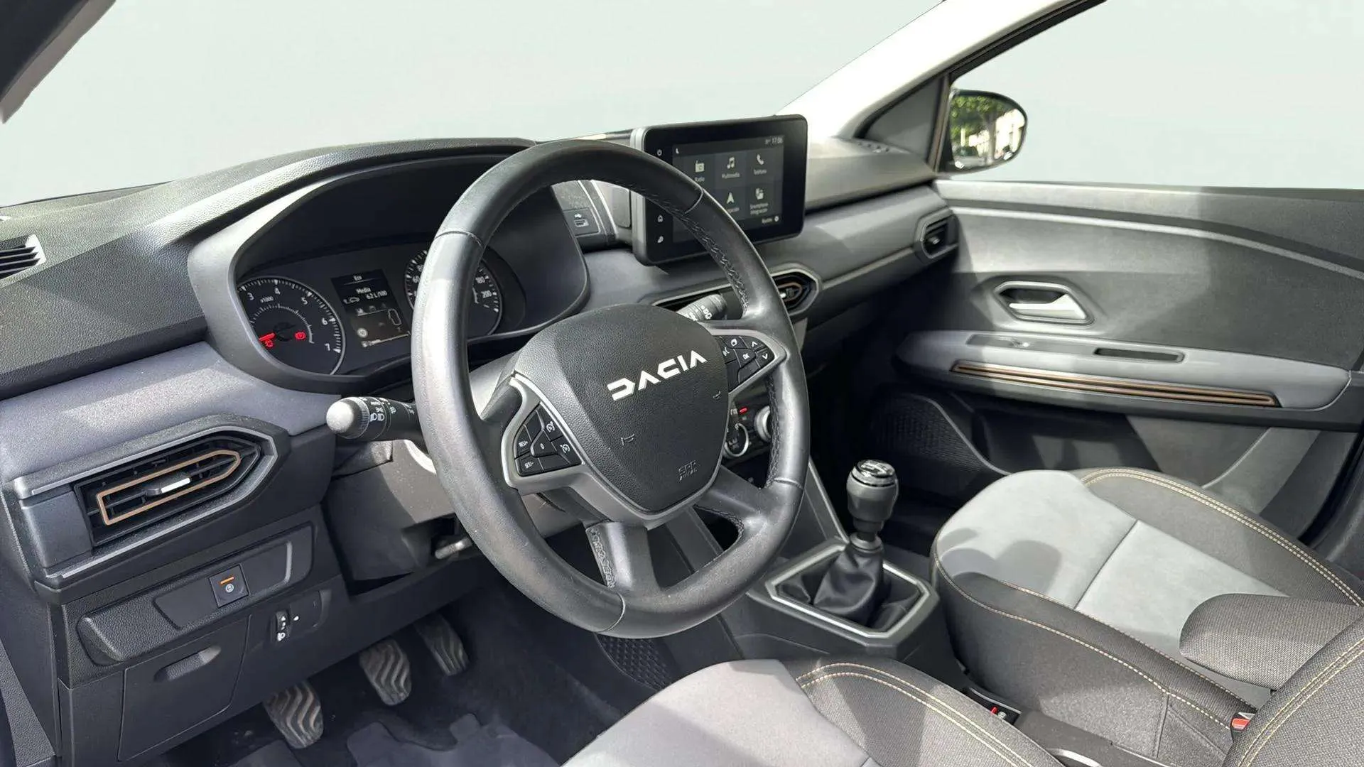 Dacia Jogger Extreme Go TCe 7 plazas - foto 18