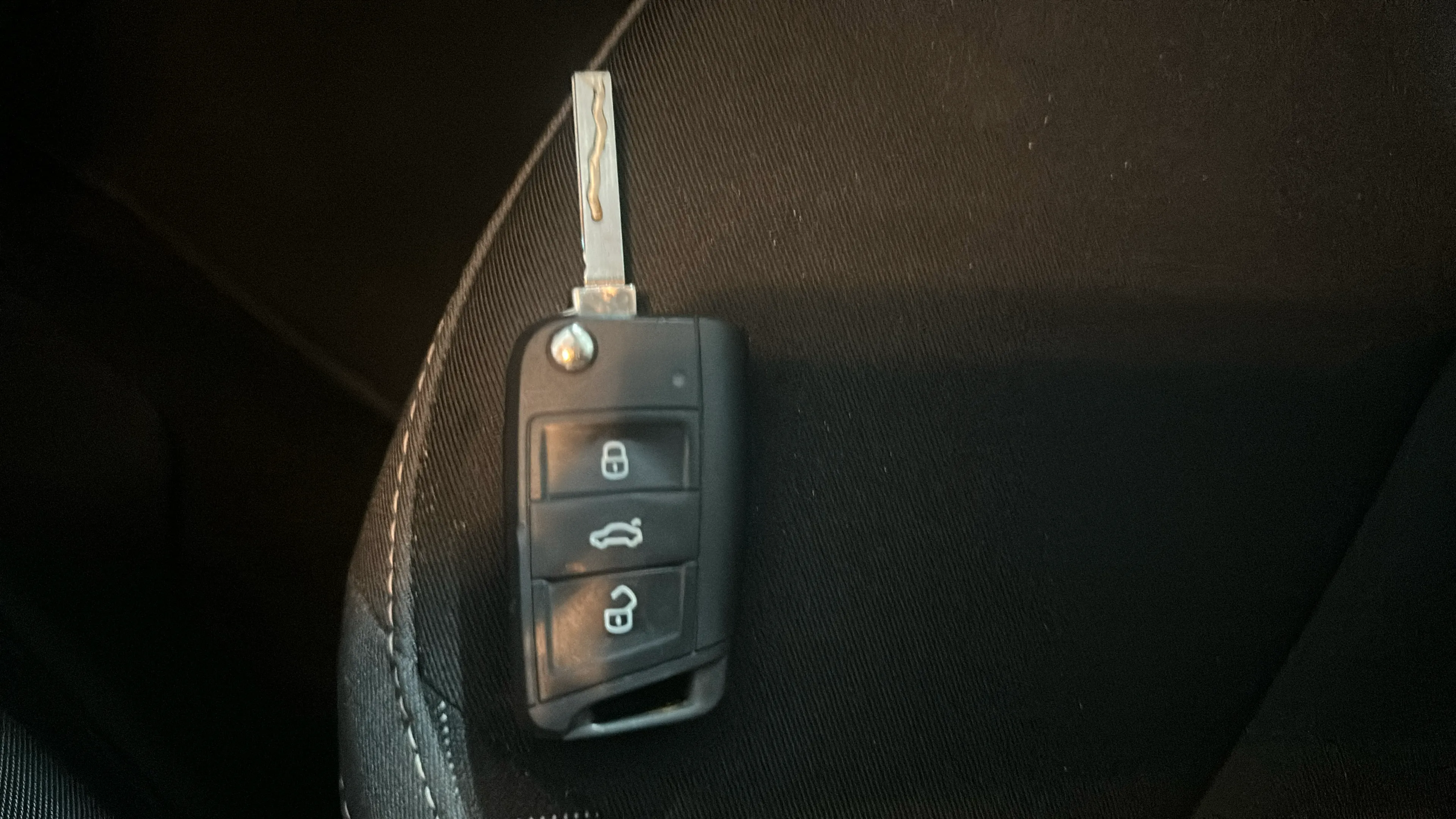 Škoda Fabia 1.0 TSI Active - foto 17