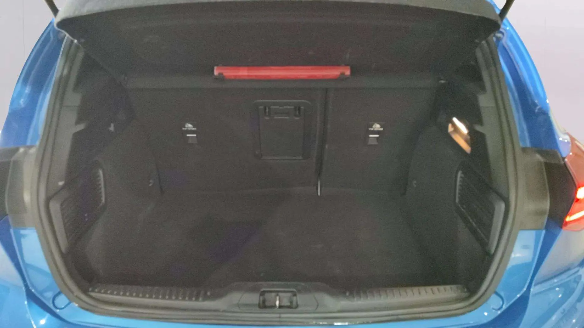 Ford Focus 1.0 EcoBoost MHEV ST-Line - foto 19