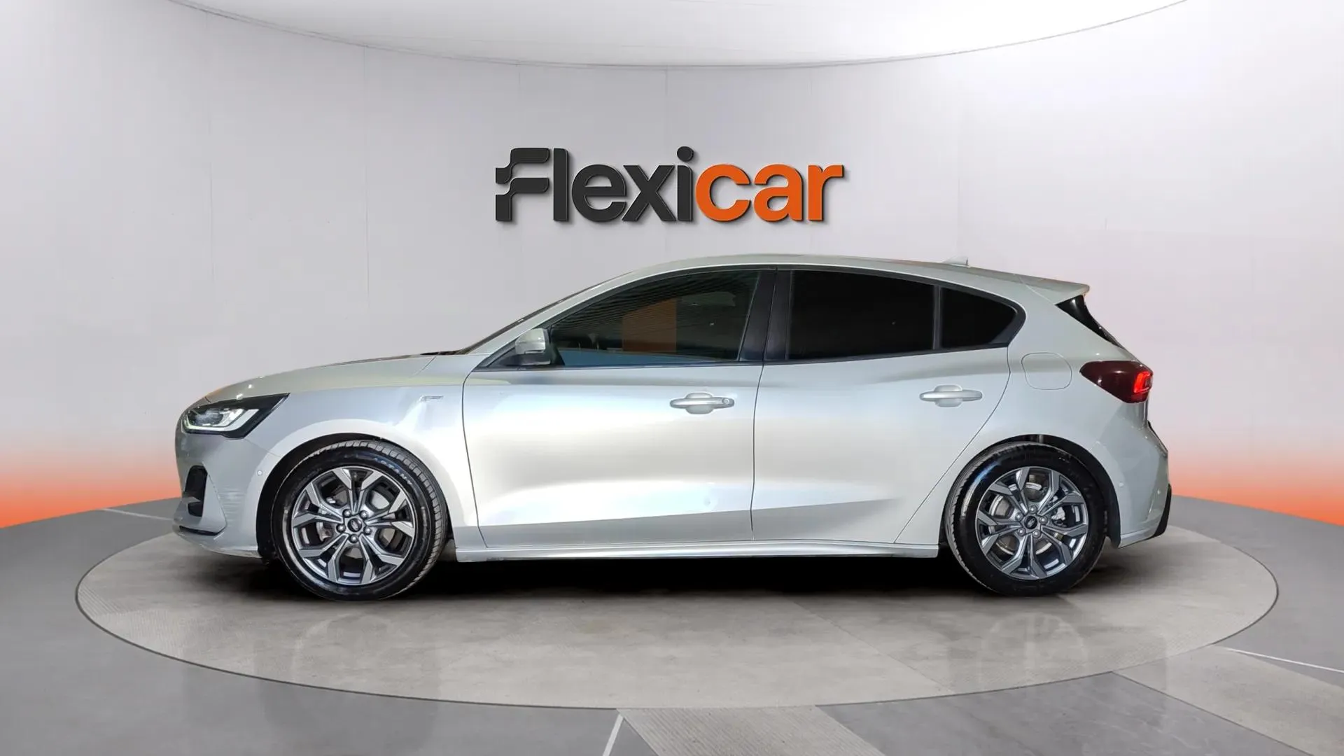 Ford Focus 1.0 EcoBoost MHEV ST-Line - foto 4