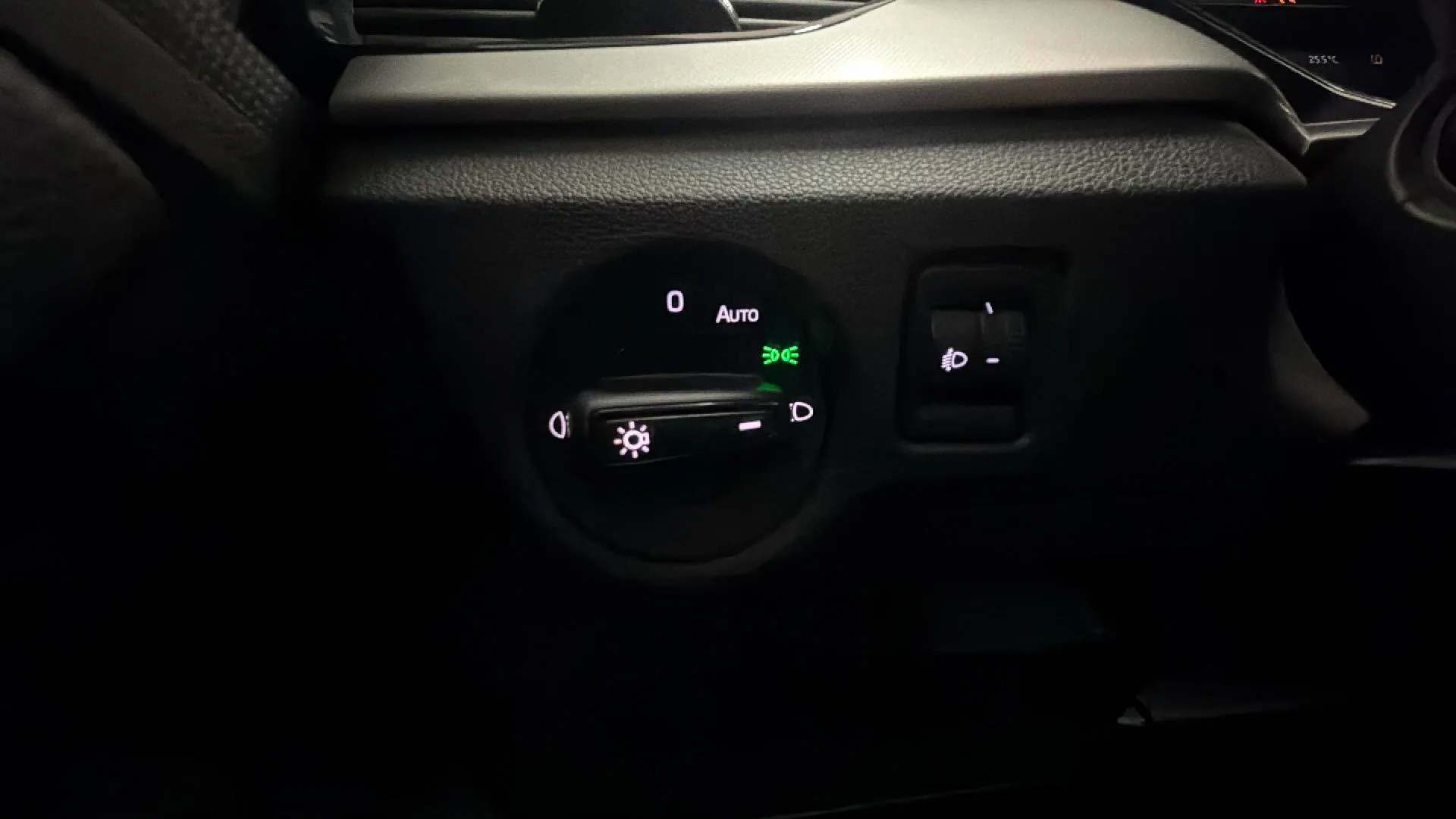 Škoda Kamiq 1.0 TSI Ambition - foto 14