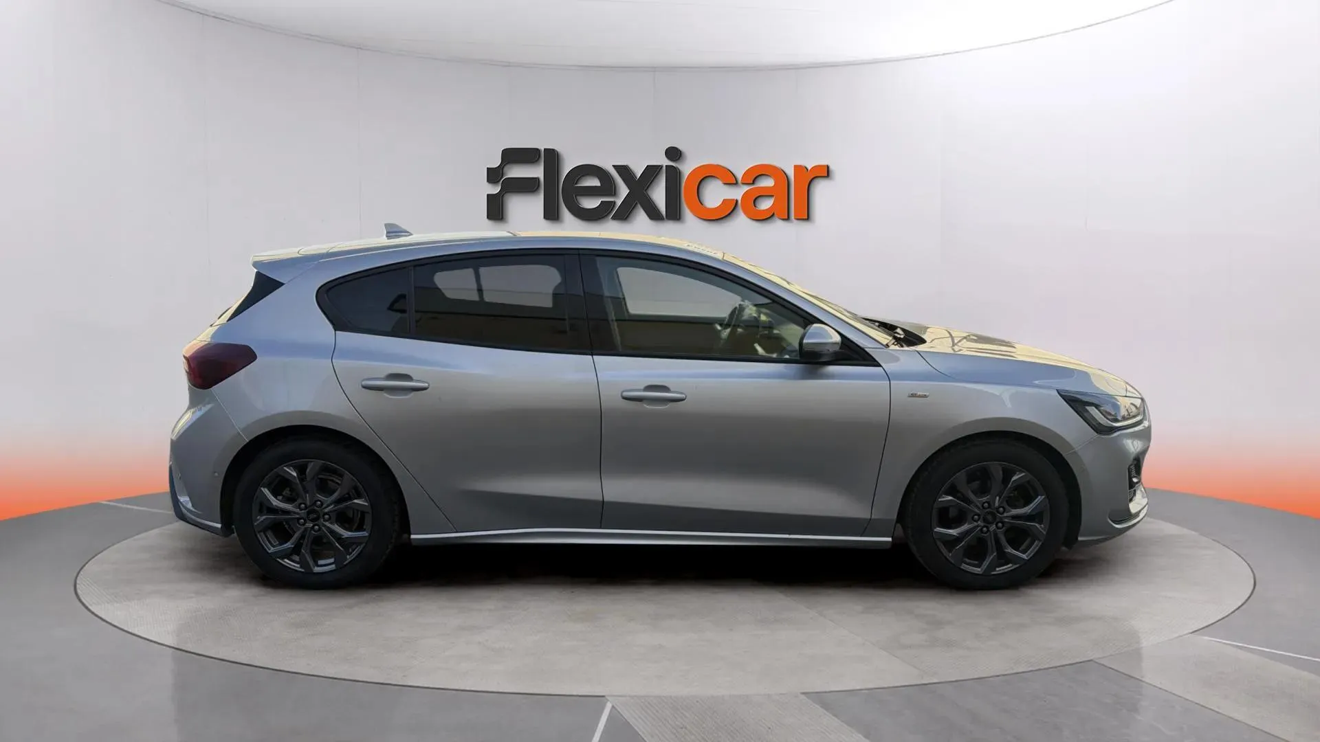 Ford Focus 1.0 EcoBoost MHEV ST-Line Design SIP - foto 2