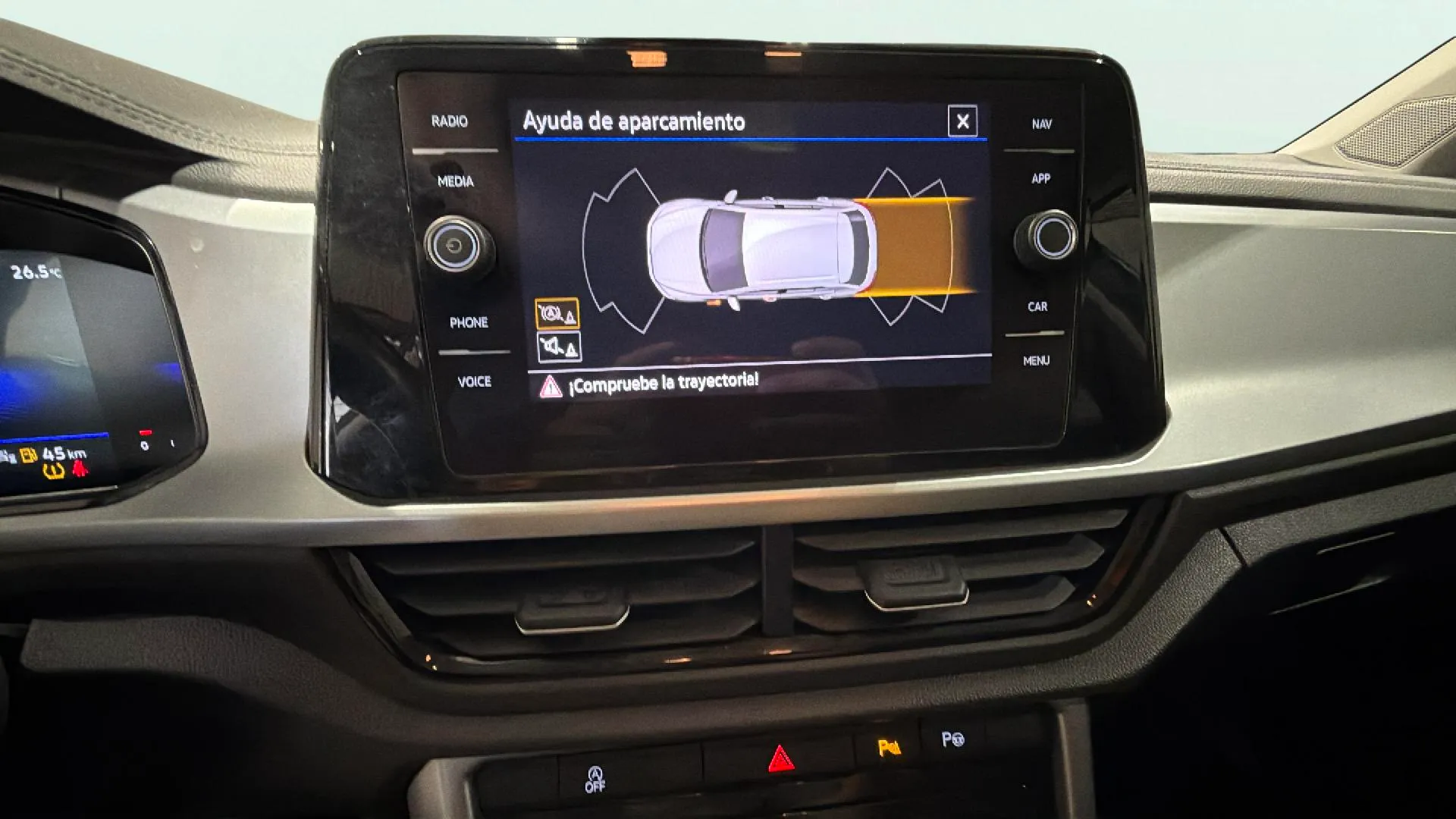 Volkswagen T-Roc Business 1.0 TSI - foto 14