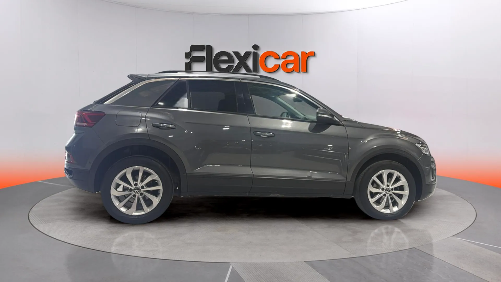 Volkswagen T-Roc Business 1.0 TSI - foto 8