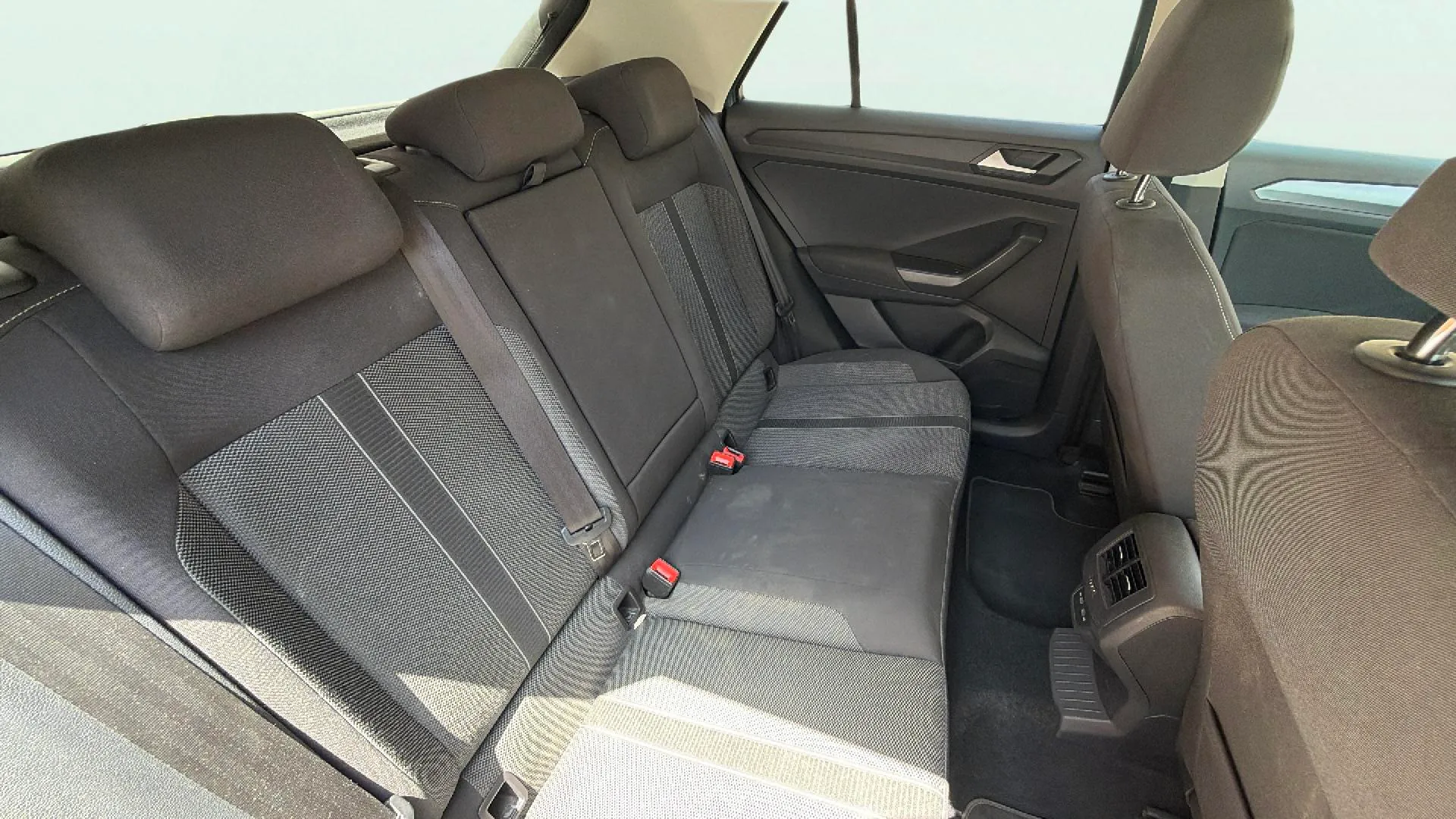 Volkswagen T-Roc "Más" 1.0 TSI - foto 10