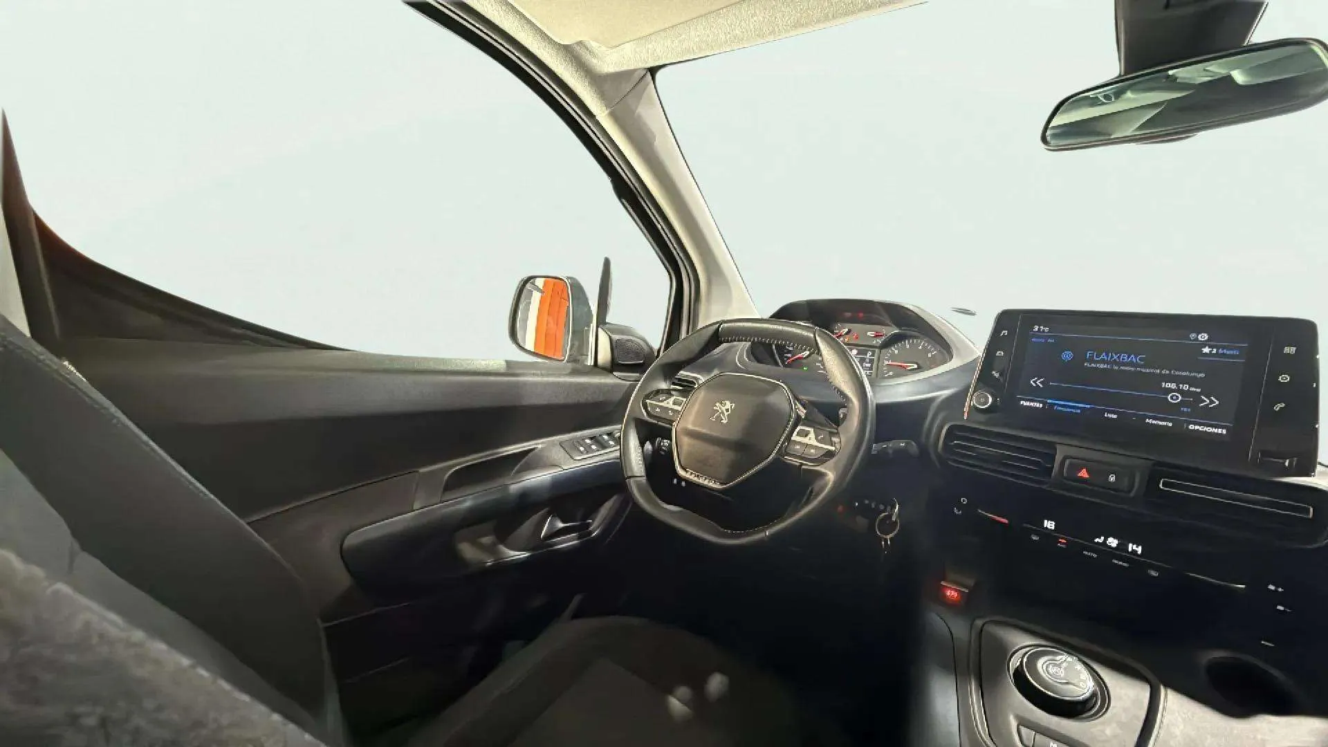 Peugeot Rifter Allure Pack Long PureTech EAT8 - foto 14