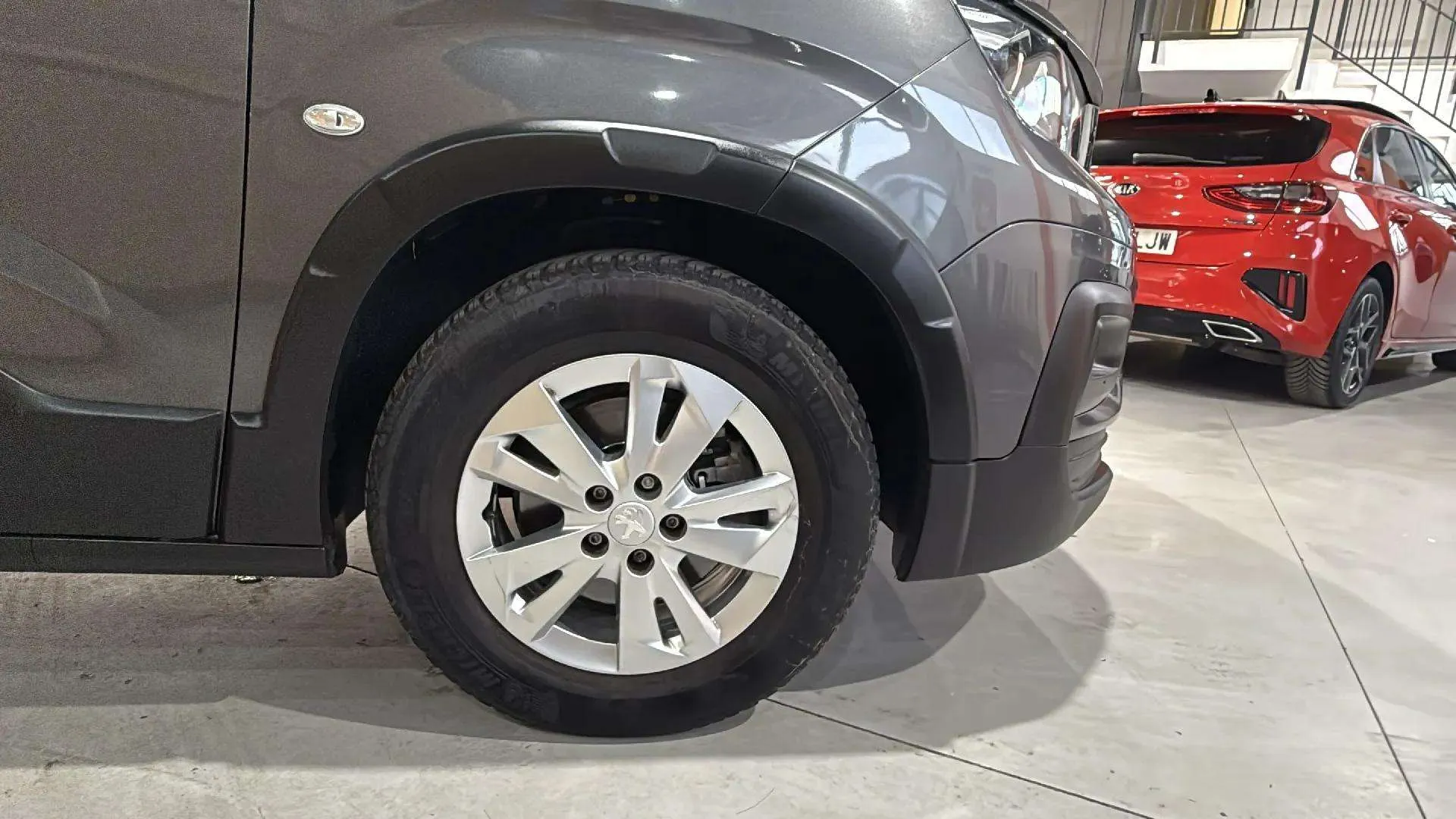 Peugeot Rifter Allure Pack Long PureTech EAT8 - foto 31