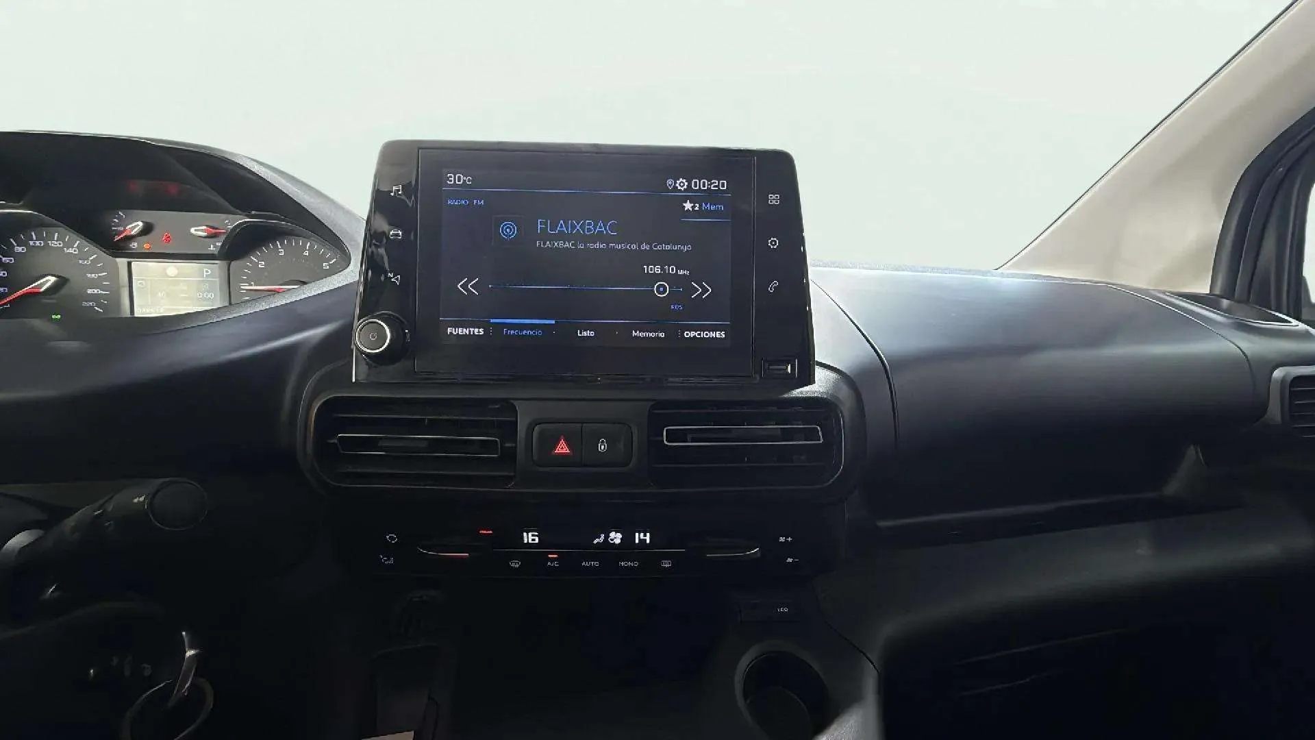 Peugeot Rifter Allure Pack Long PureTech EAT8 - foto 10