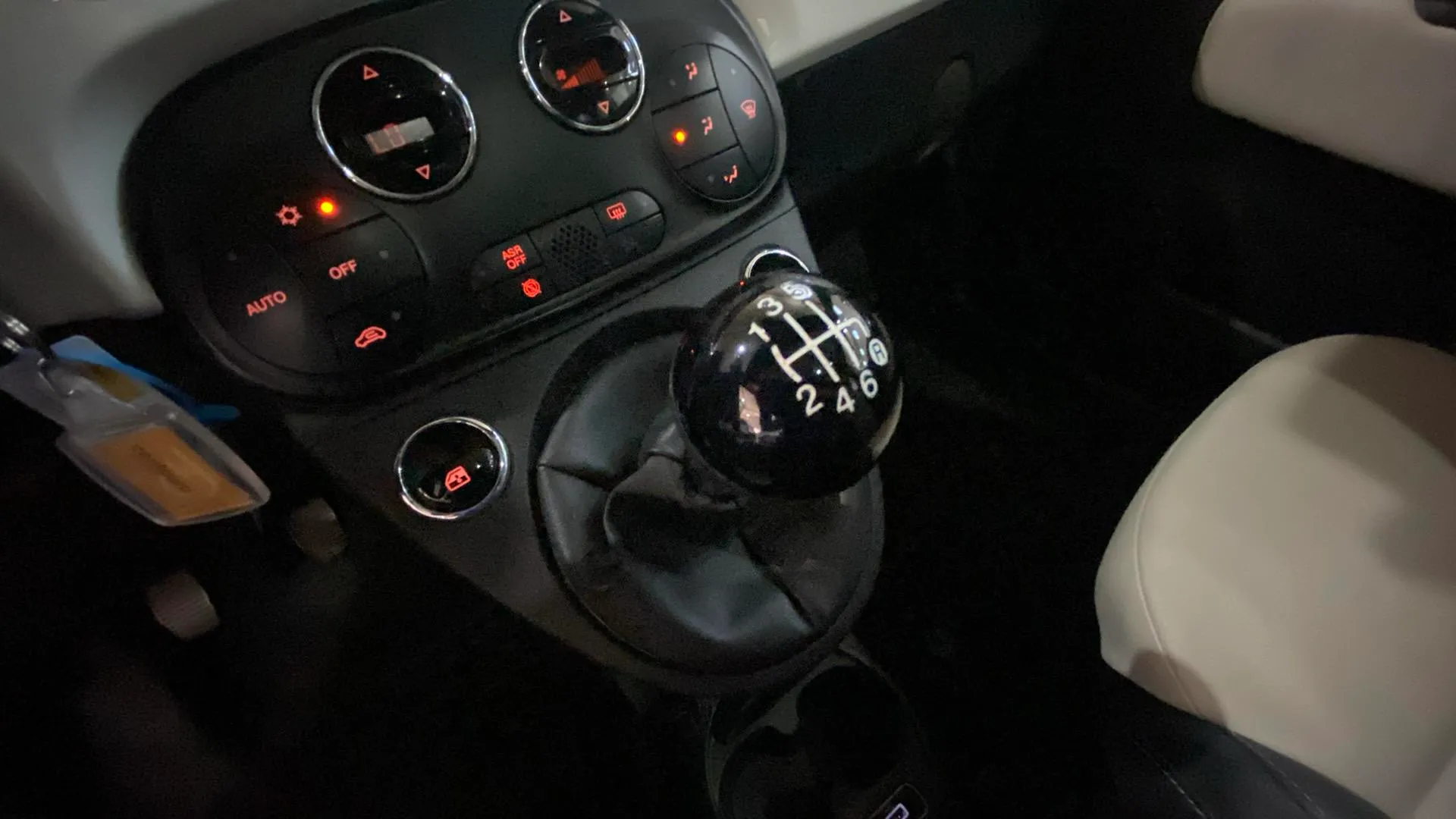 Fiat 500 Dolcevita 1.0 Hybrid - foto 11