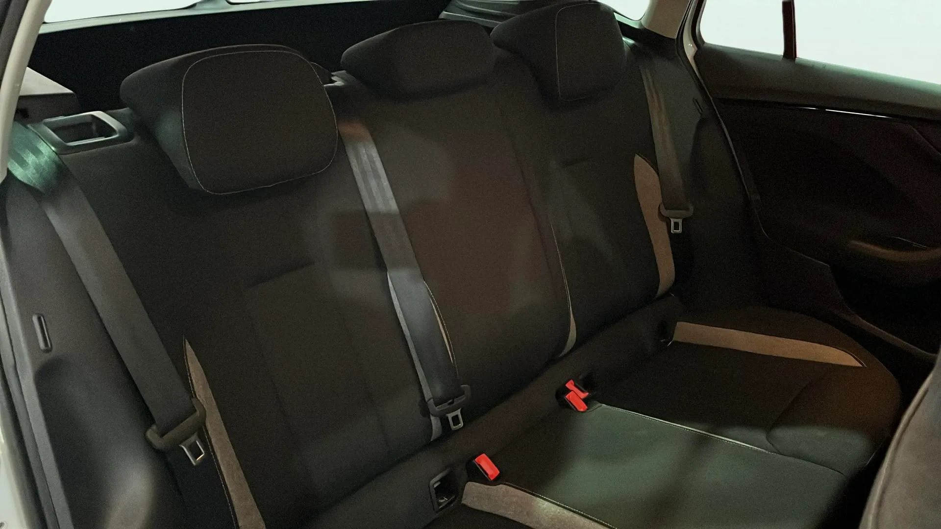 Škoda Kamiq 1.0 TSI DSG Selection - foto 20