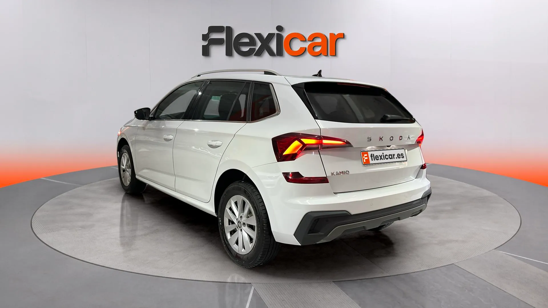 Škoda Kamiq 1.0 TSI DSG Selection - foto 5