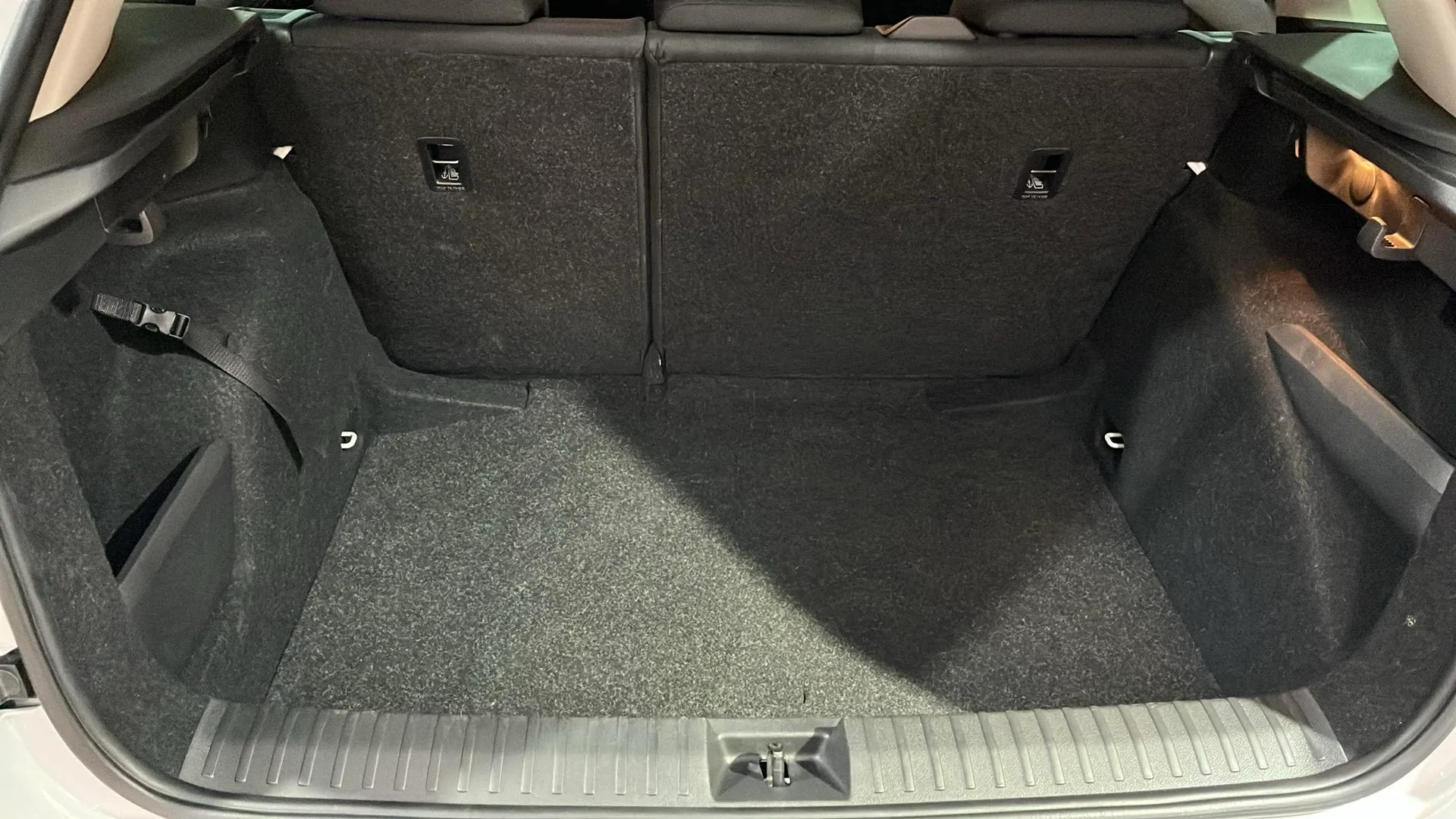 Škoda Kamiq 1.0 TSI DSG Selection - foto 22