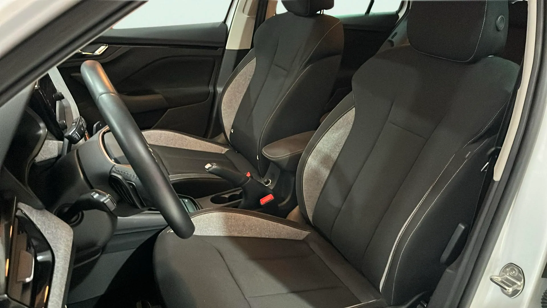 Škoda Kamiq 1.0 TSI DSG Selection - foto 16
